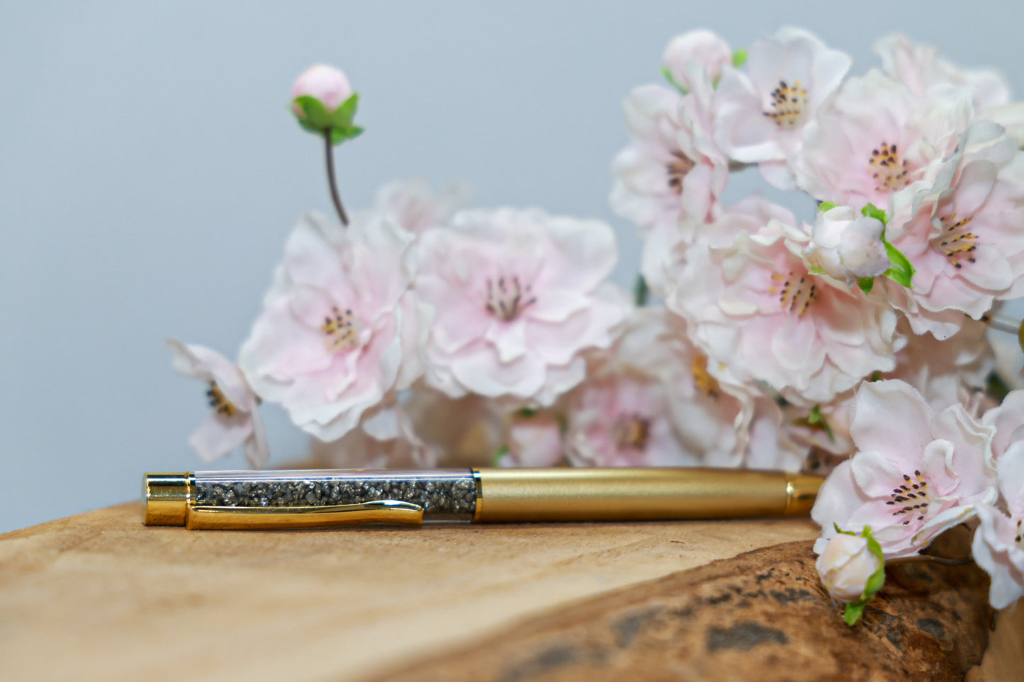 Edelsteen Pen – Goudkleurig | Gevuld met Amethist, Rozenkwarts, Bergkristal, Carneool, Pyriet of Amazoniet