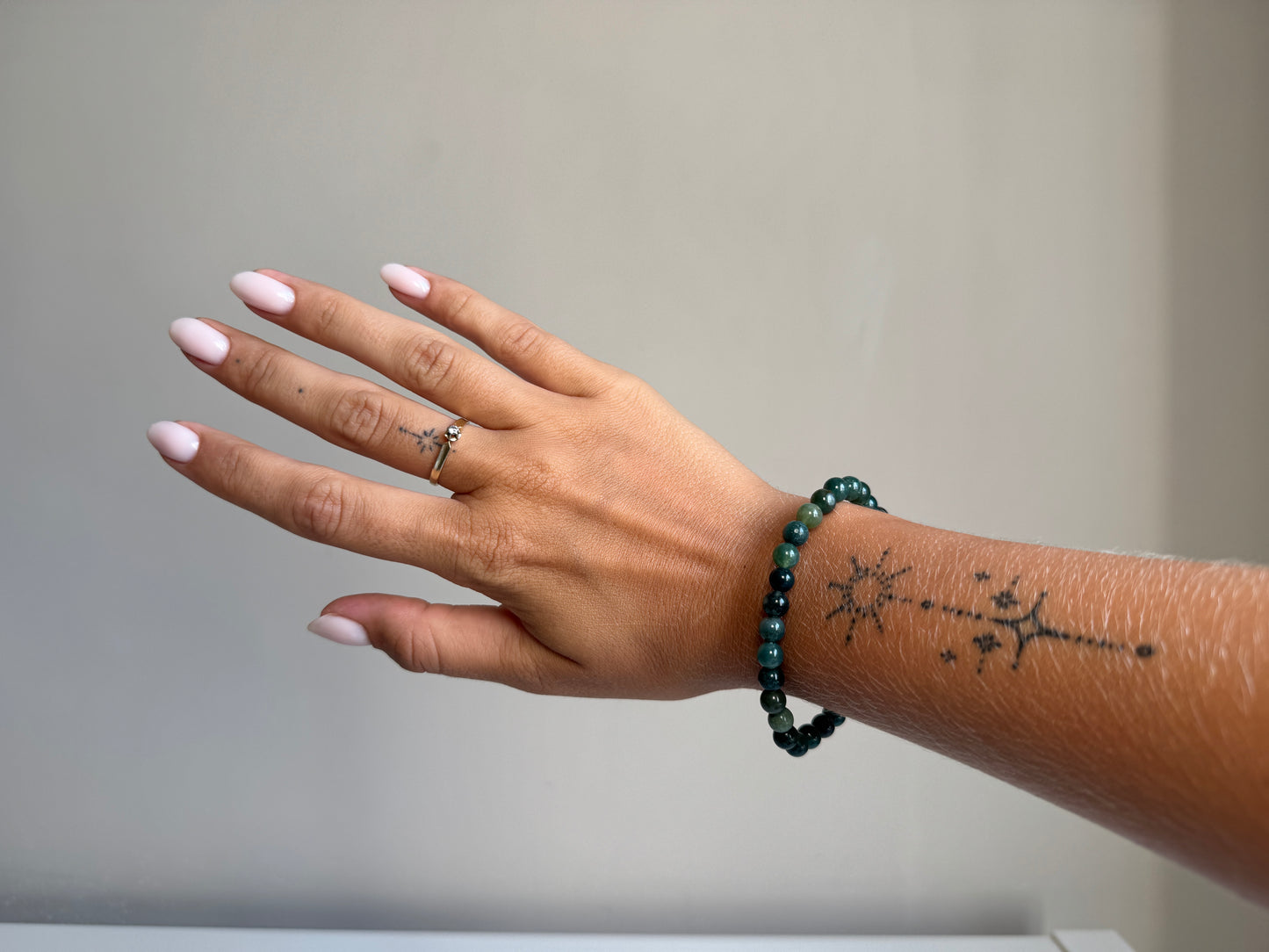 Mosagaat armband 6 mm kraal