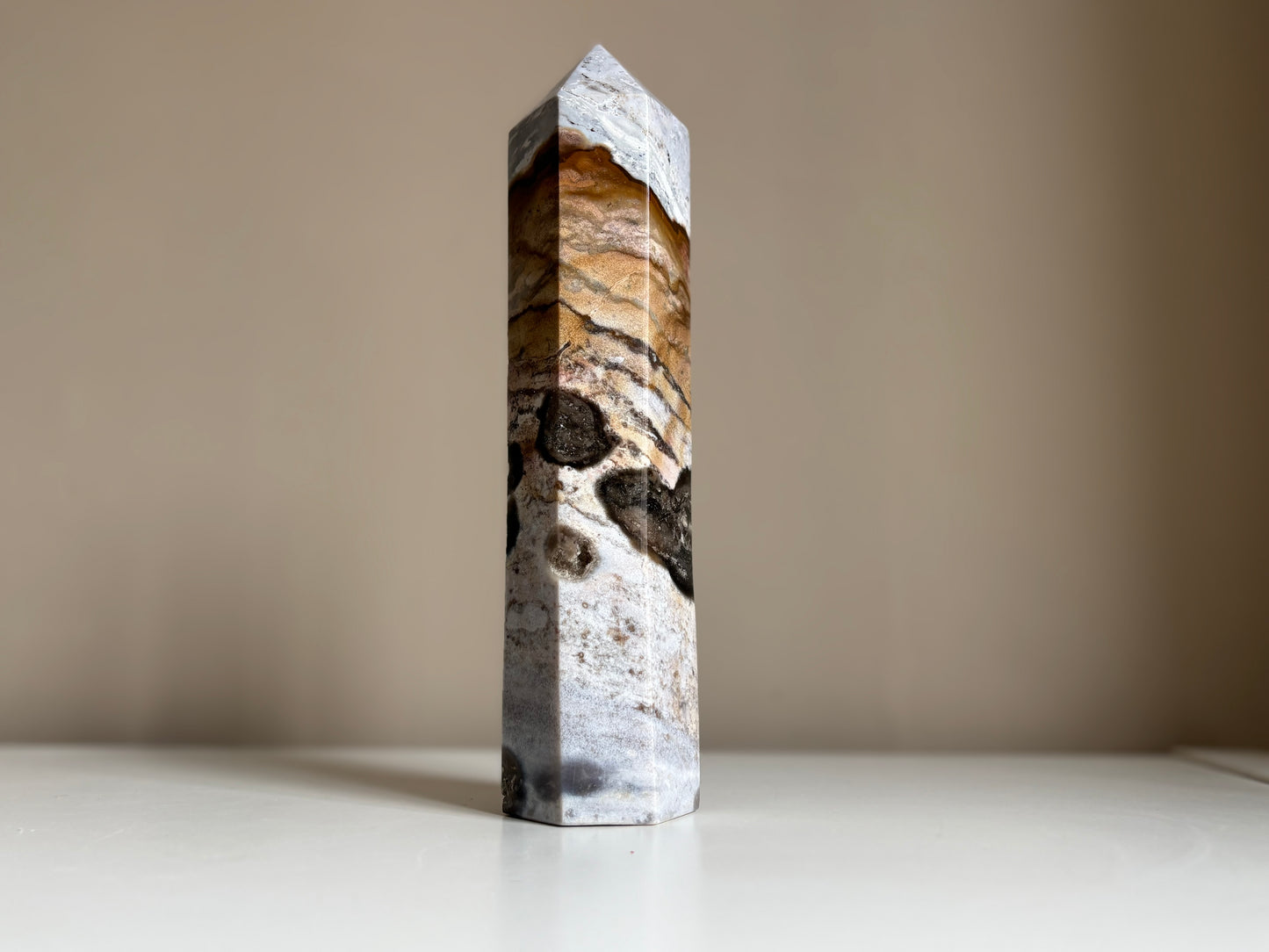 Oceaan jaspis, obelisk