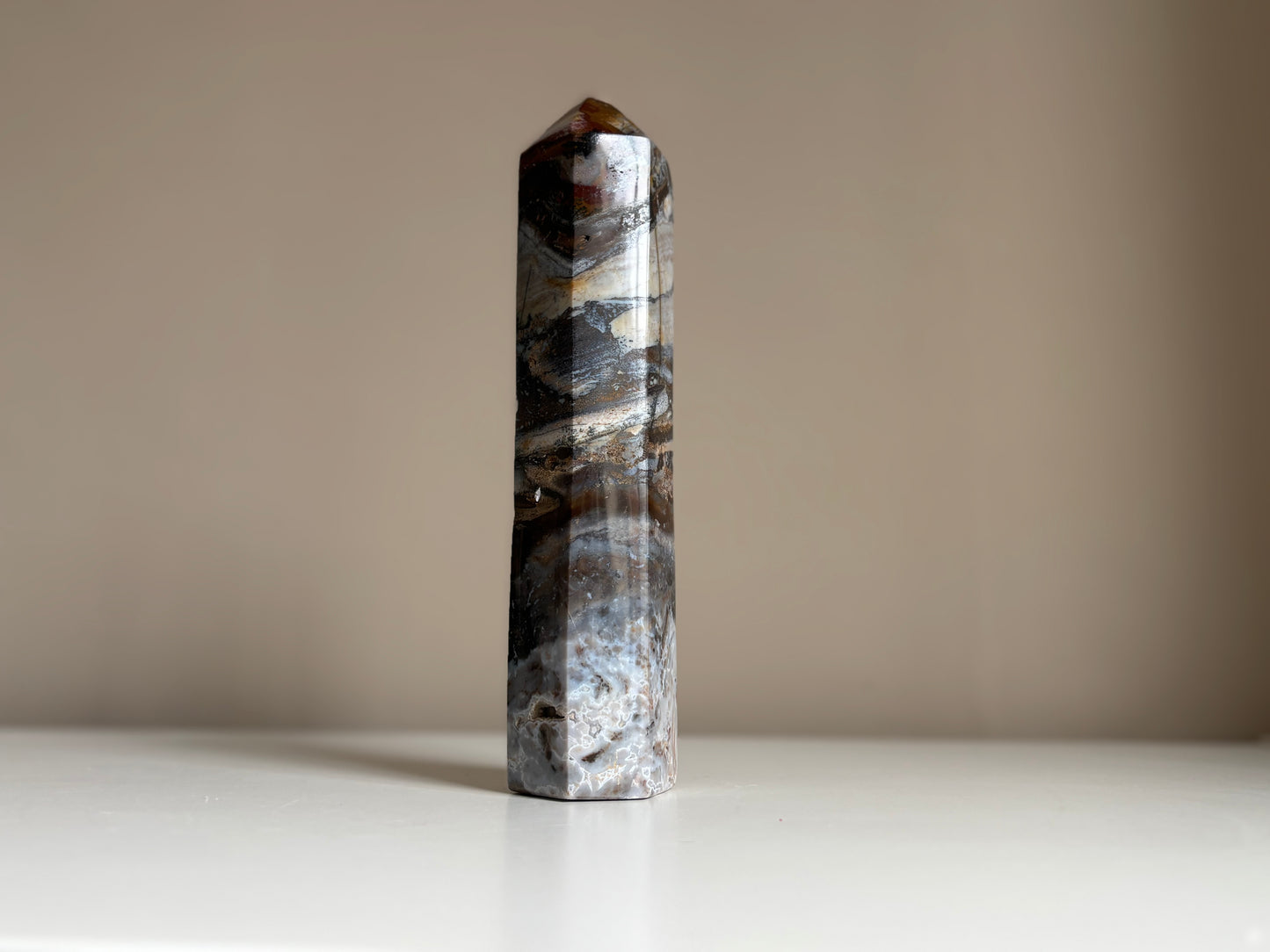 Oceaan jaspis, obelisk