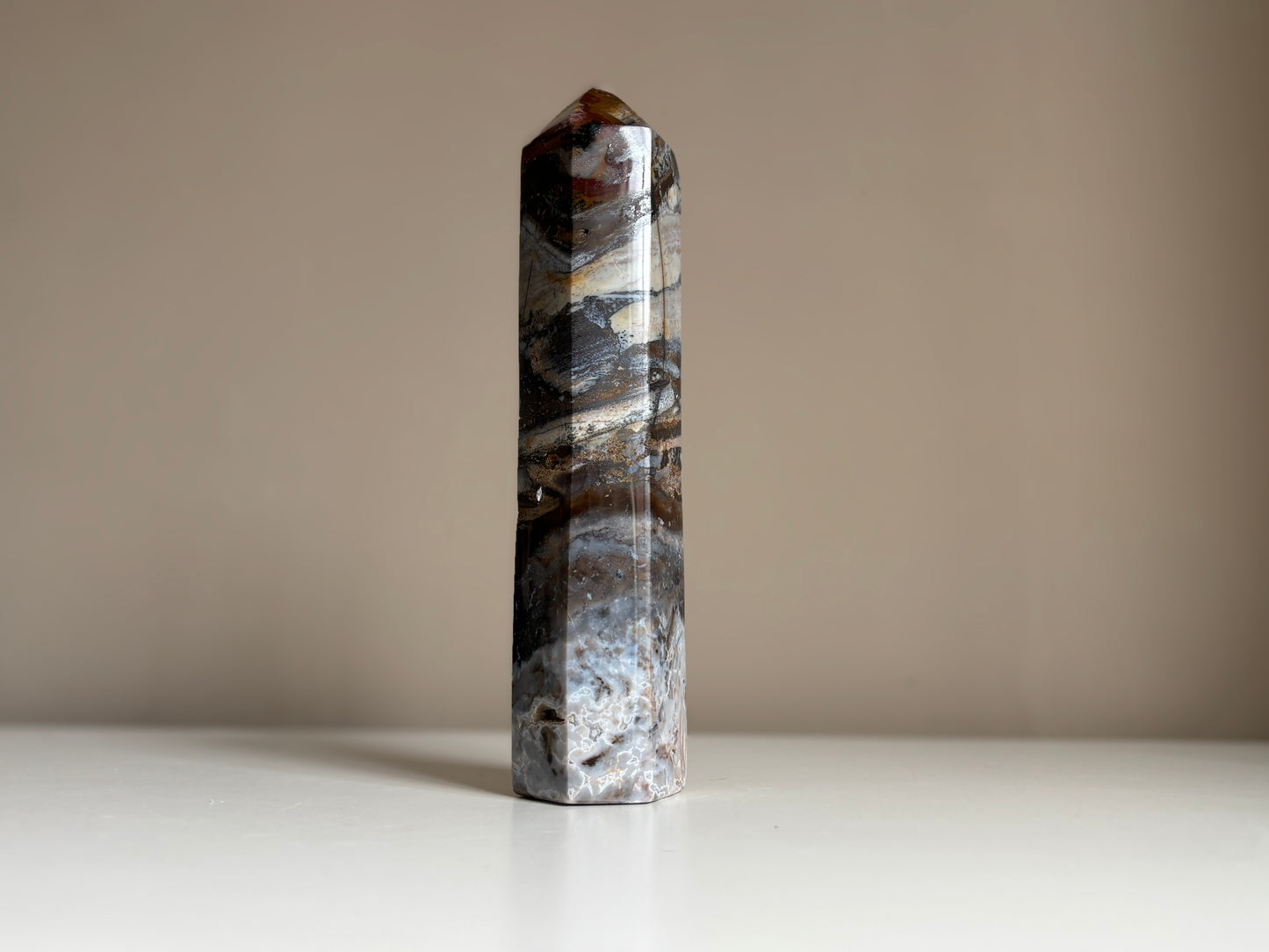 Oceaan jaspis, obelisk