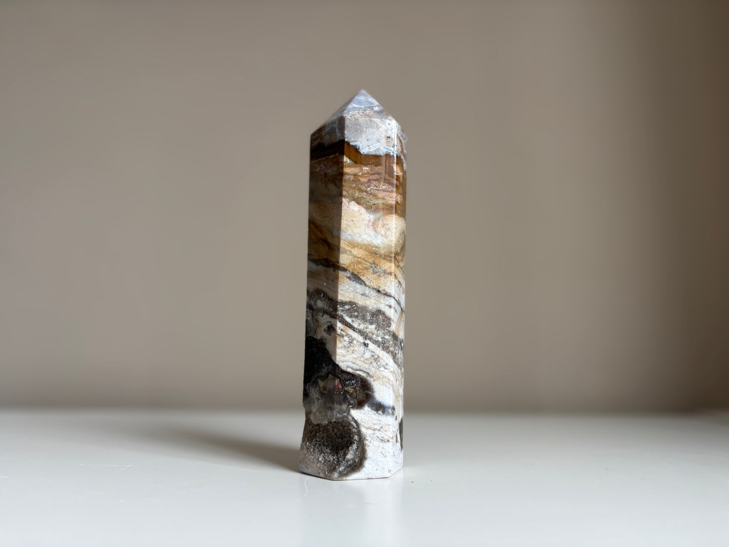 Oceaan jaspis, obelisk