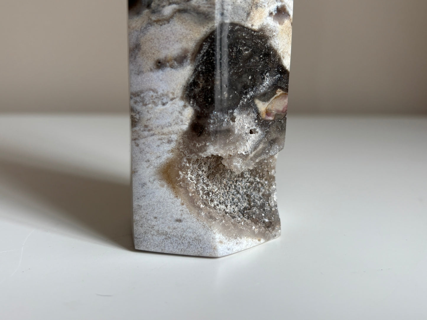 Oceaan jaspis, obelisk