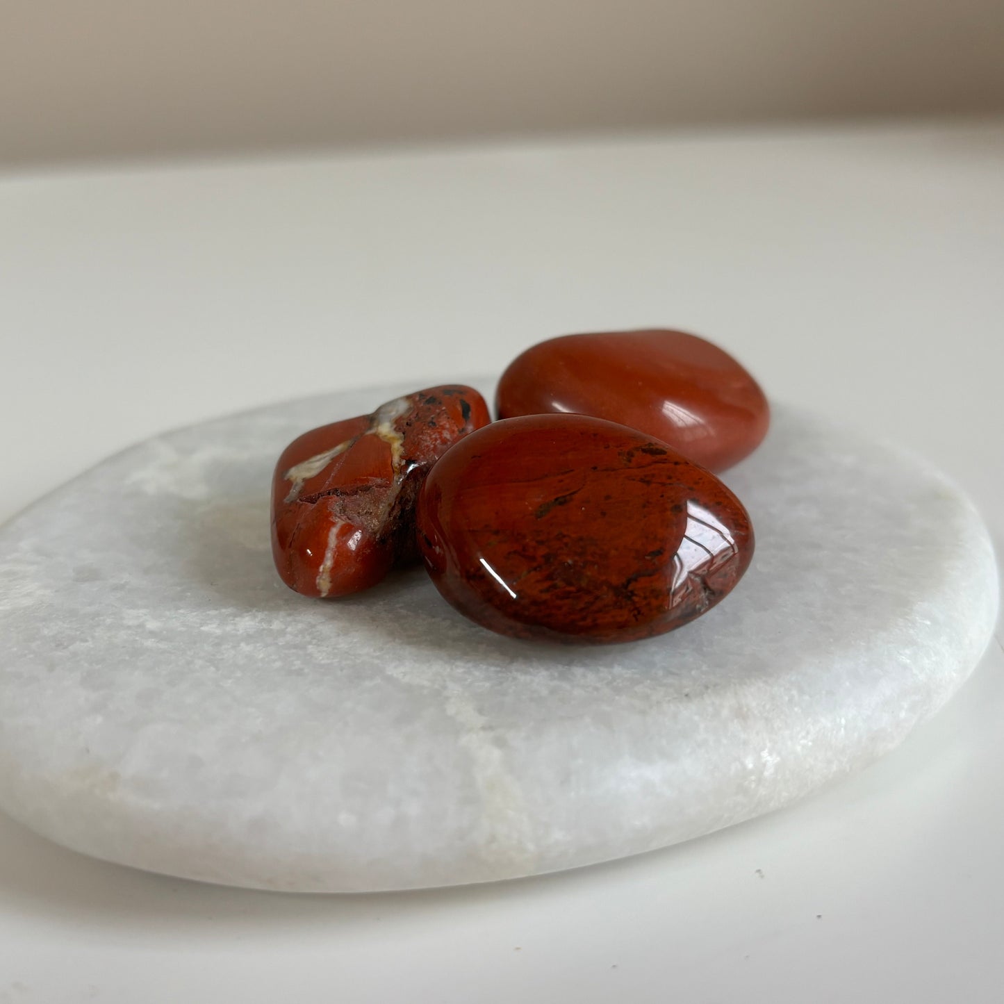 Jaspis rood, trommelsteen