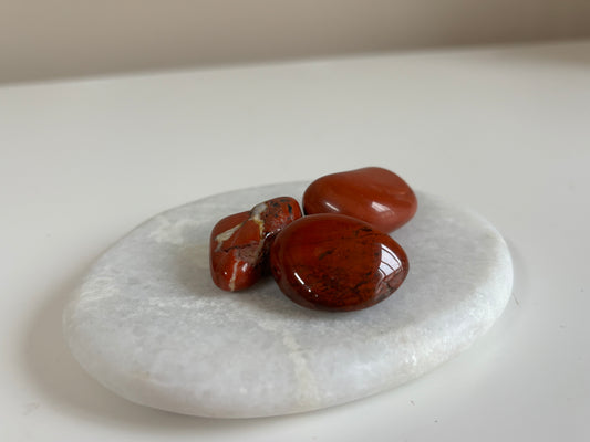 Jaspis rood, trommelsteen