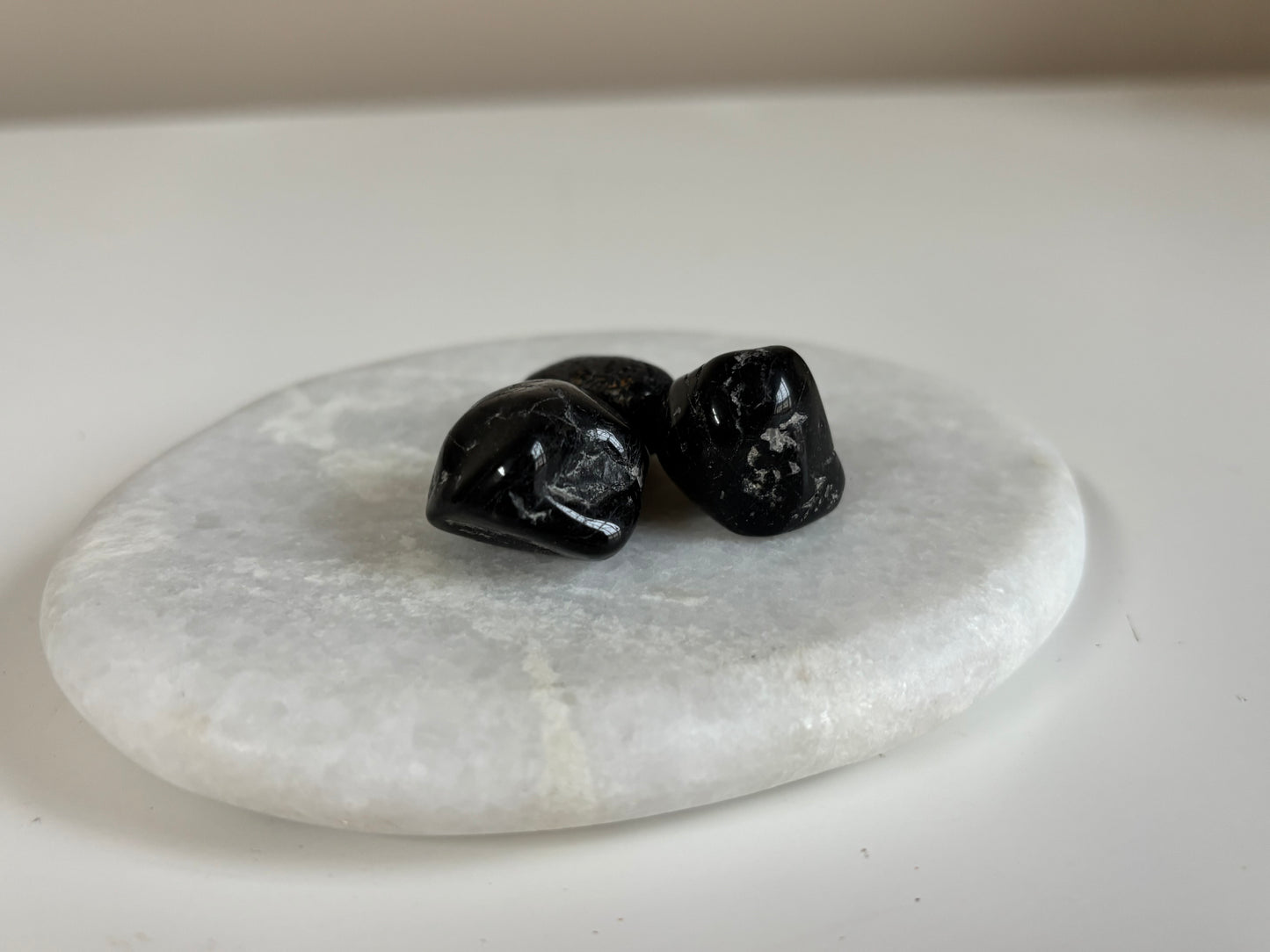 Toermalijn zwart, trommelsteen