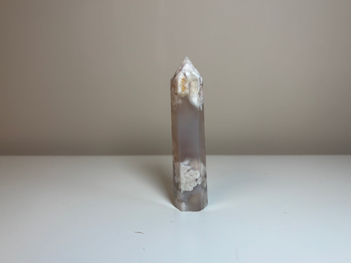 Flower agaat obelisk