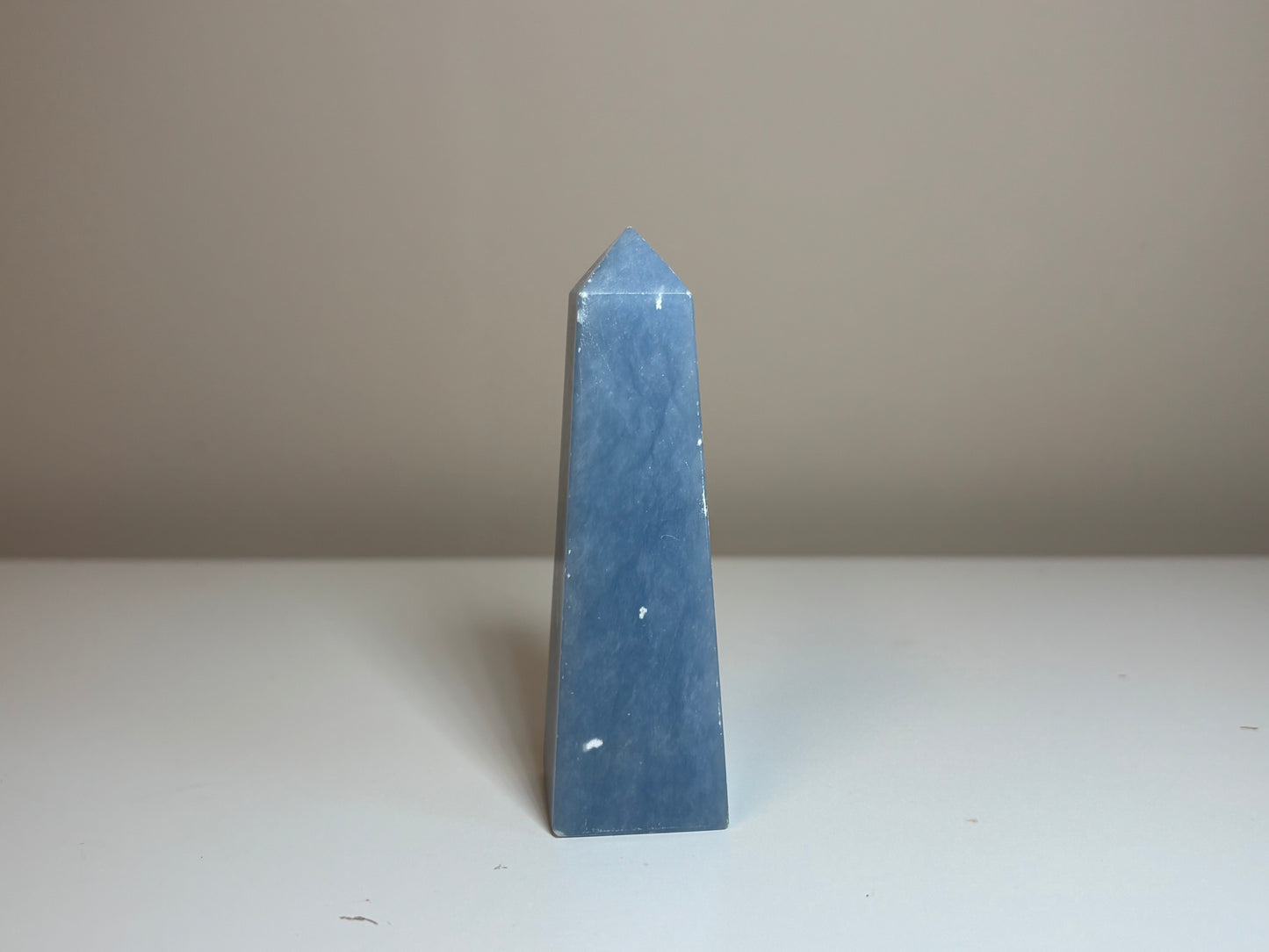Angeliet, obelisk