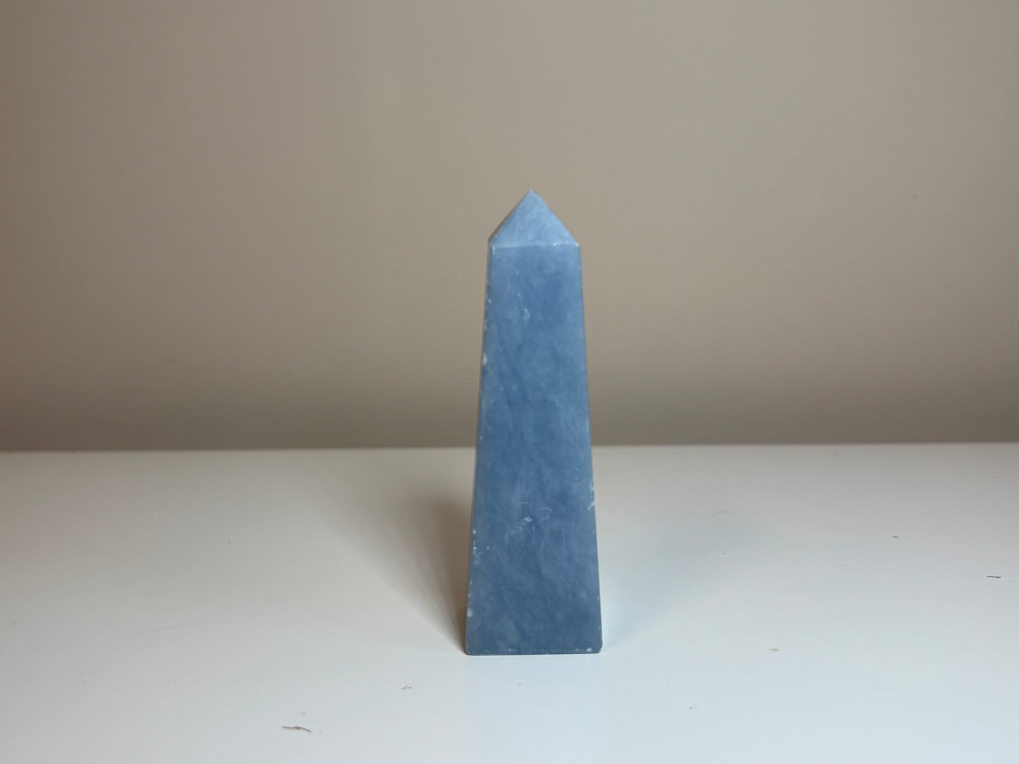 Angeliet, obelisk