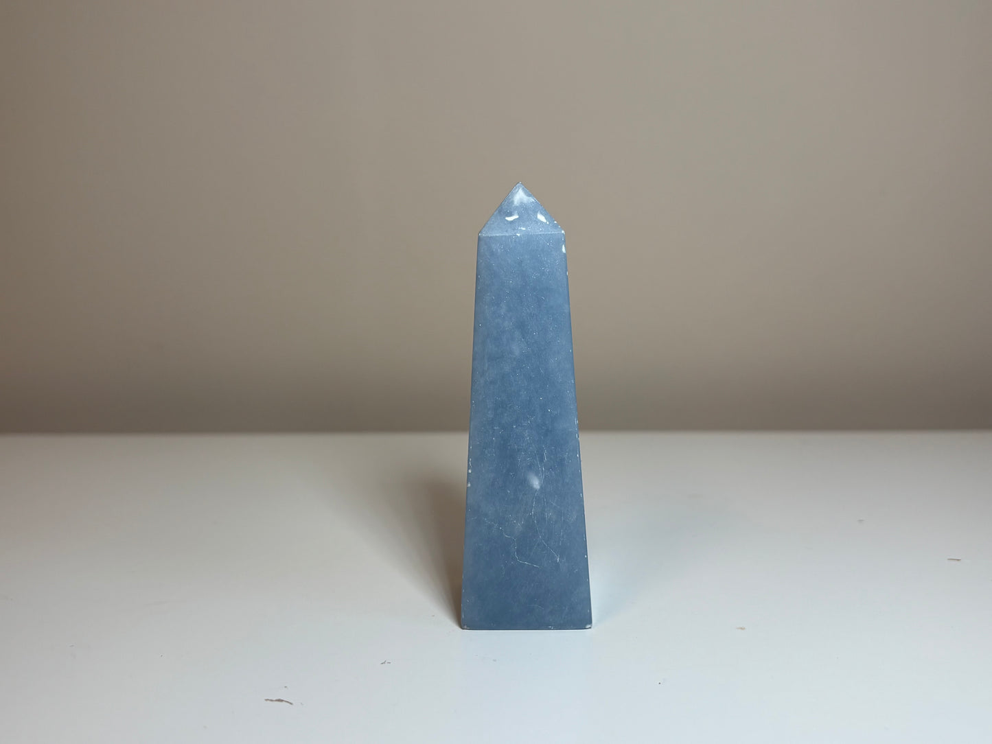Angeliet, obelisk