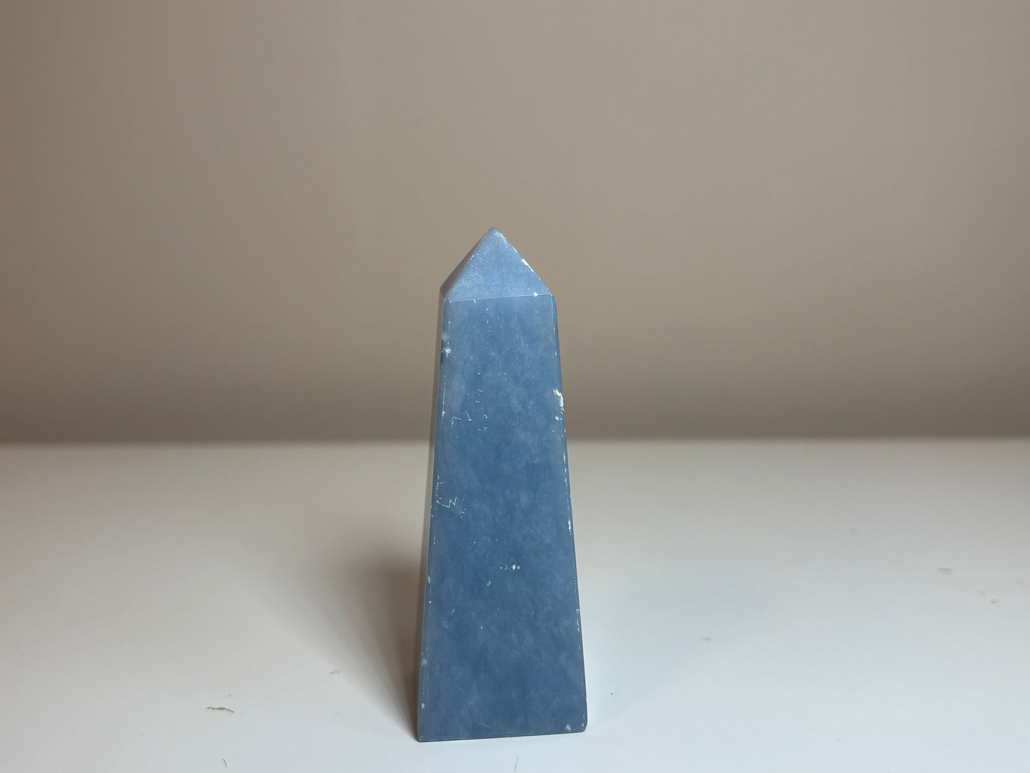 Angeliet, obelisk