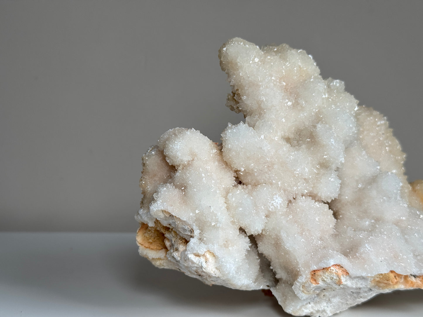 Calciet wit, ruw stuk