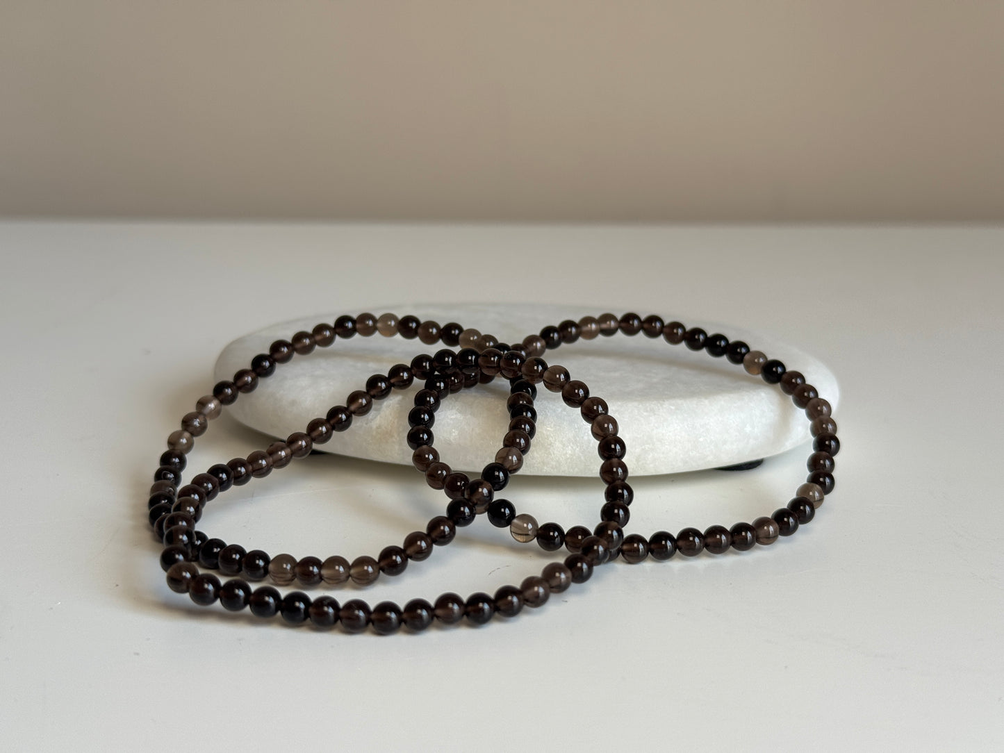 Rookkwarts armband 4 mm kraal