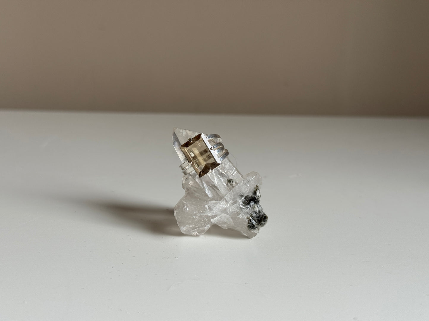 Verstelbare Ring met Rookkwarts – Zilver