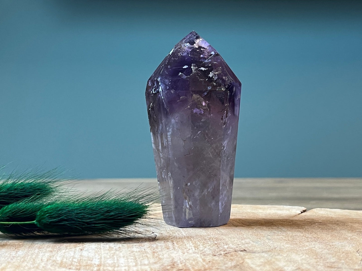 Royal Amethist, obelisk met fantoom