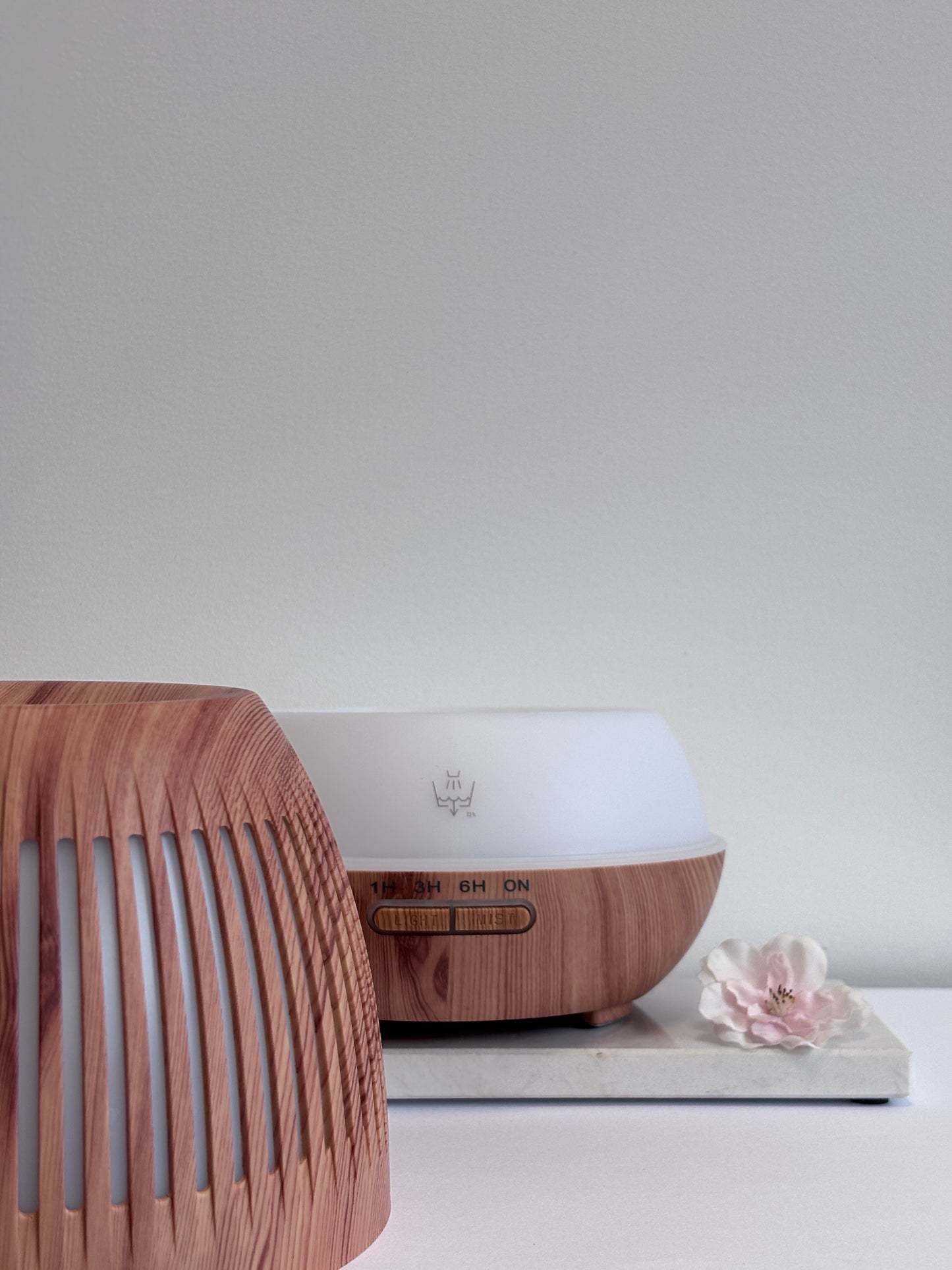 Aroma diffuser Gaia Naturel – ultrasone verstuiver met 7 LED kleuren en houtlook