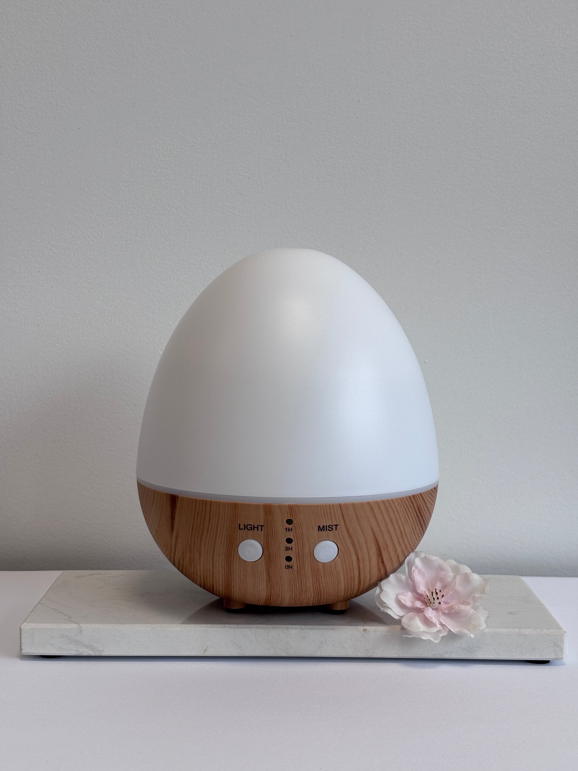 ultrasone verstuiver met wit-houtlook design, LED-licht en USB-aansluiting