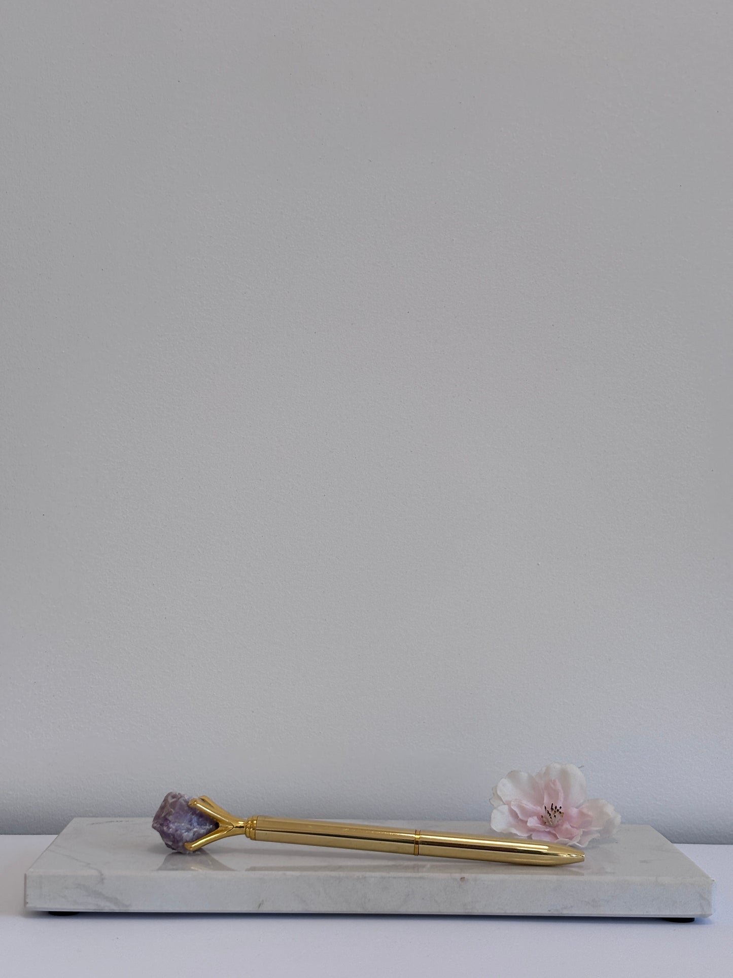 Edelsteen Pen – Rozenkwarts, Amethist, Fluoriet, Bergkristal, Pyriet of Apatiet