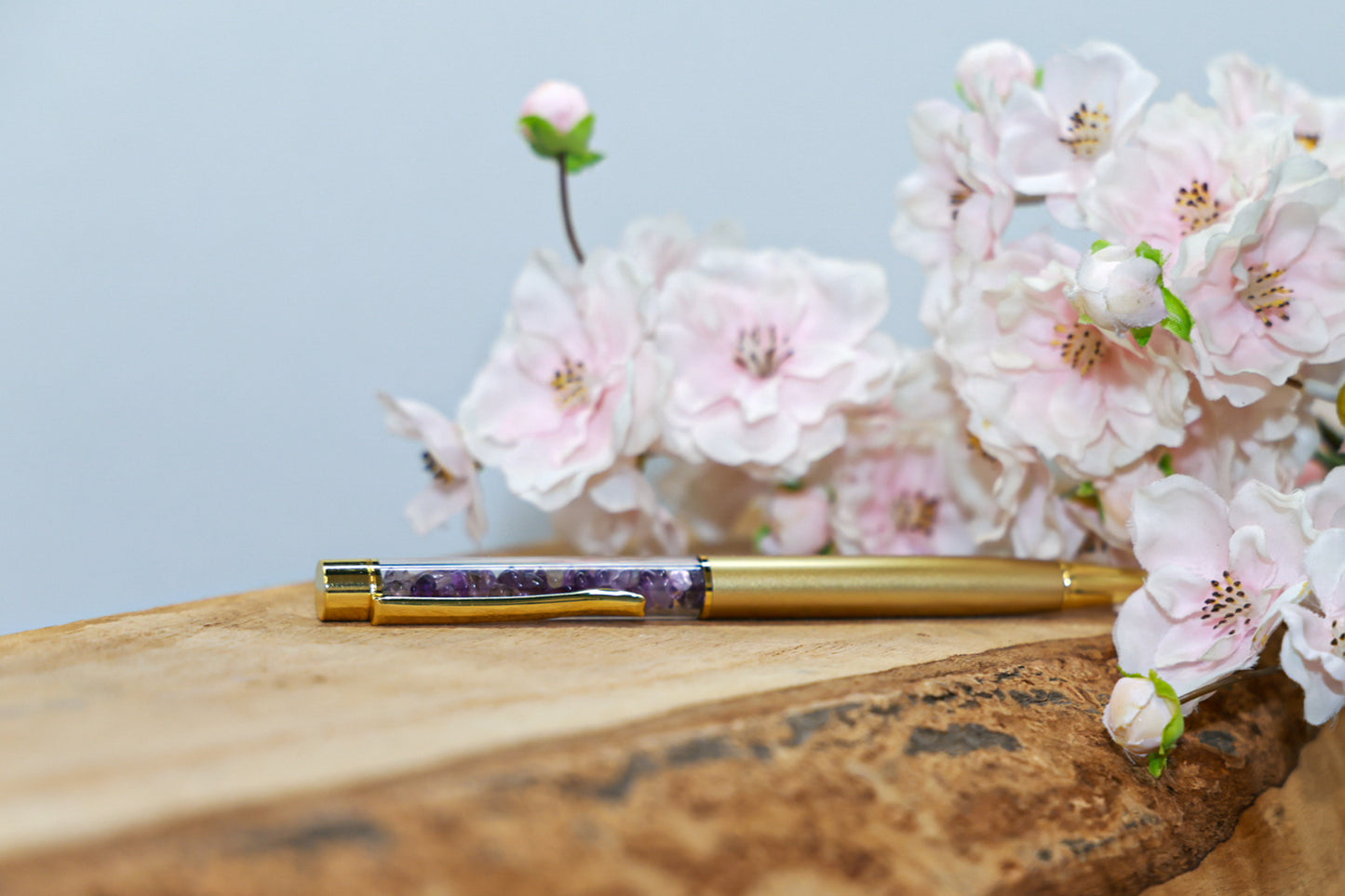 Edelsteen Pen – Goudkleurig | Gevuld met Amethist, Rozenkwarts, Bergkristal, Carneool, Pyriet of Amazoniet