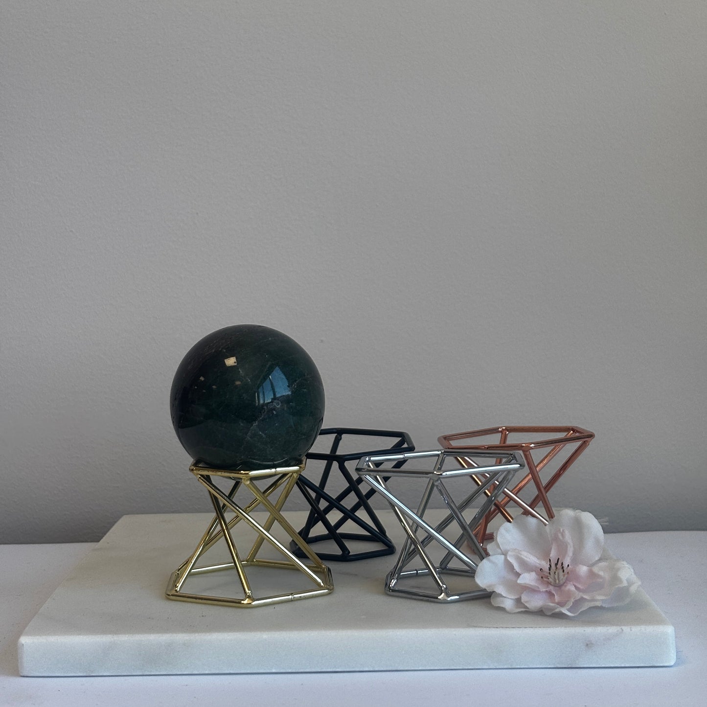 Minimalistische bol standaard – Goud, zilver, zwart of rosé goud