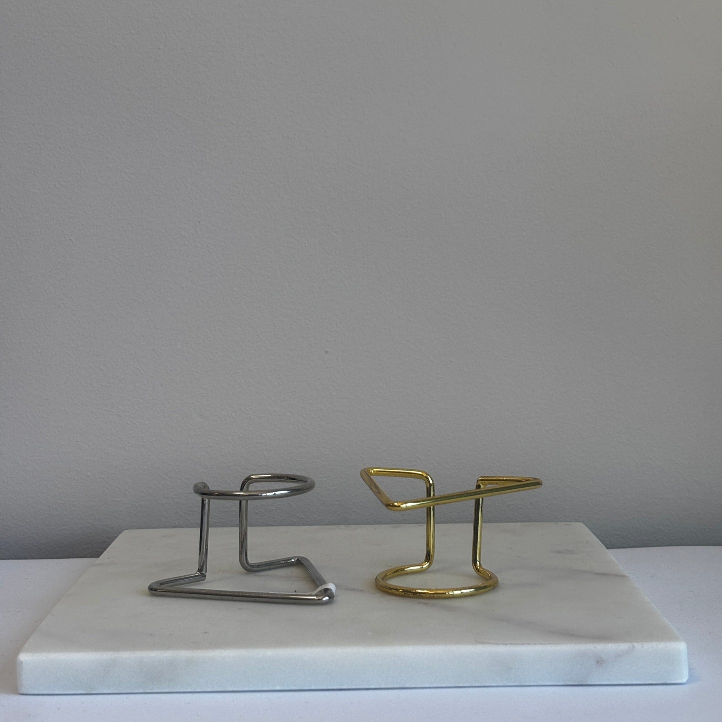 Minimalistische edelsteen standaard – Goud of zilver