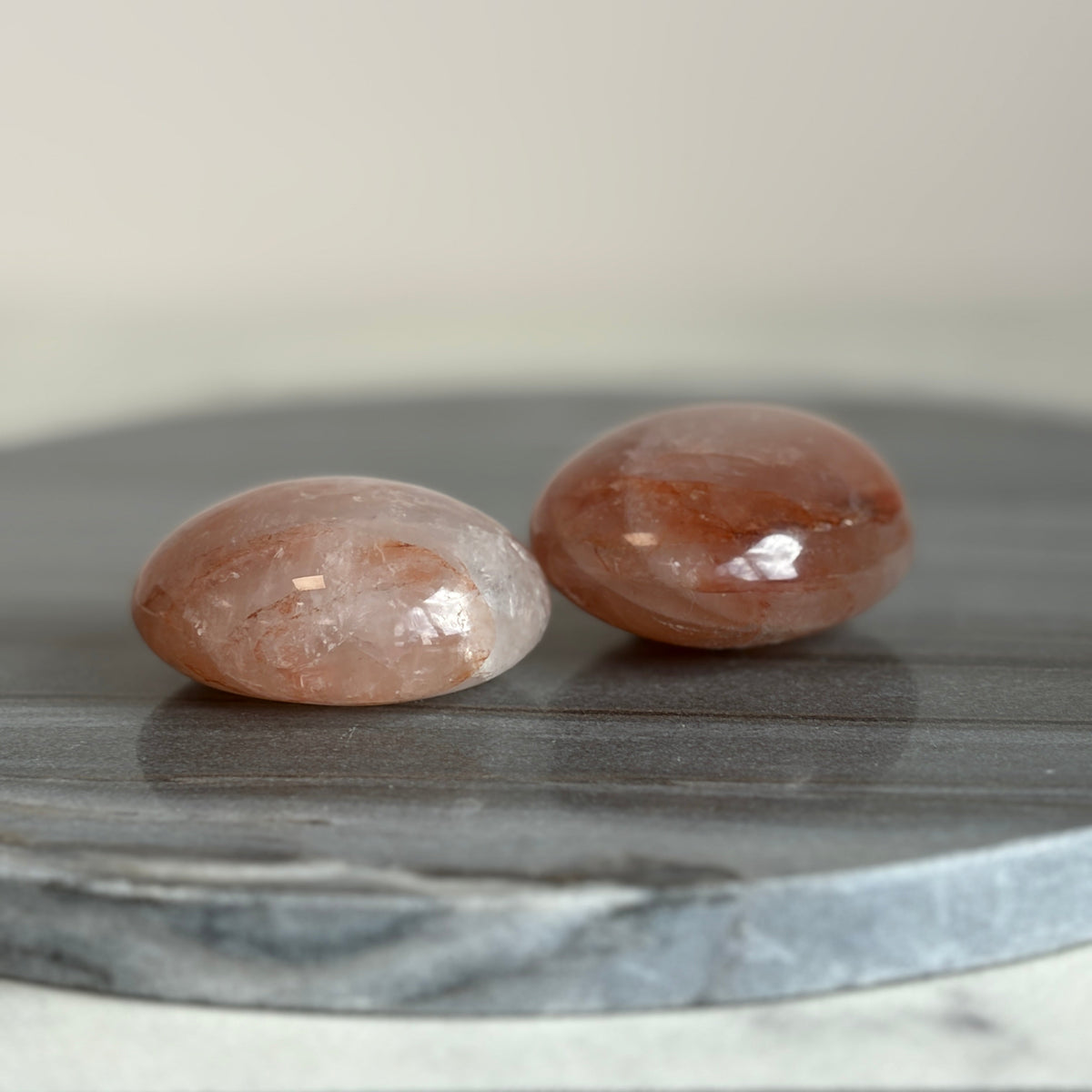 Red healer handsteen, warme oranje en rode tinten