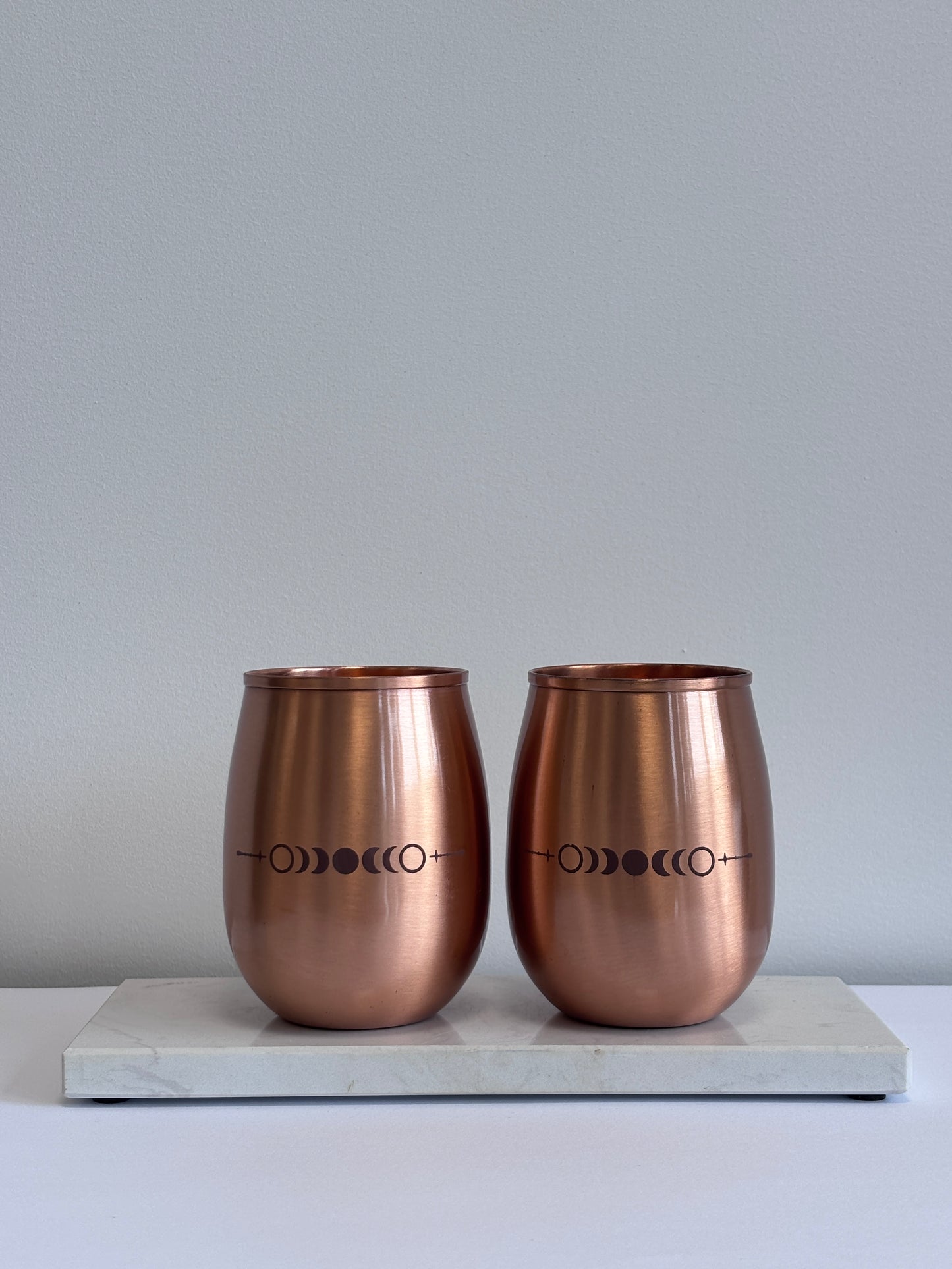 Koperen drinkbeker met maanfasen – zuiverend en balancerend volgens Ayurveda