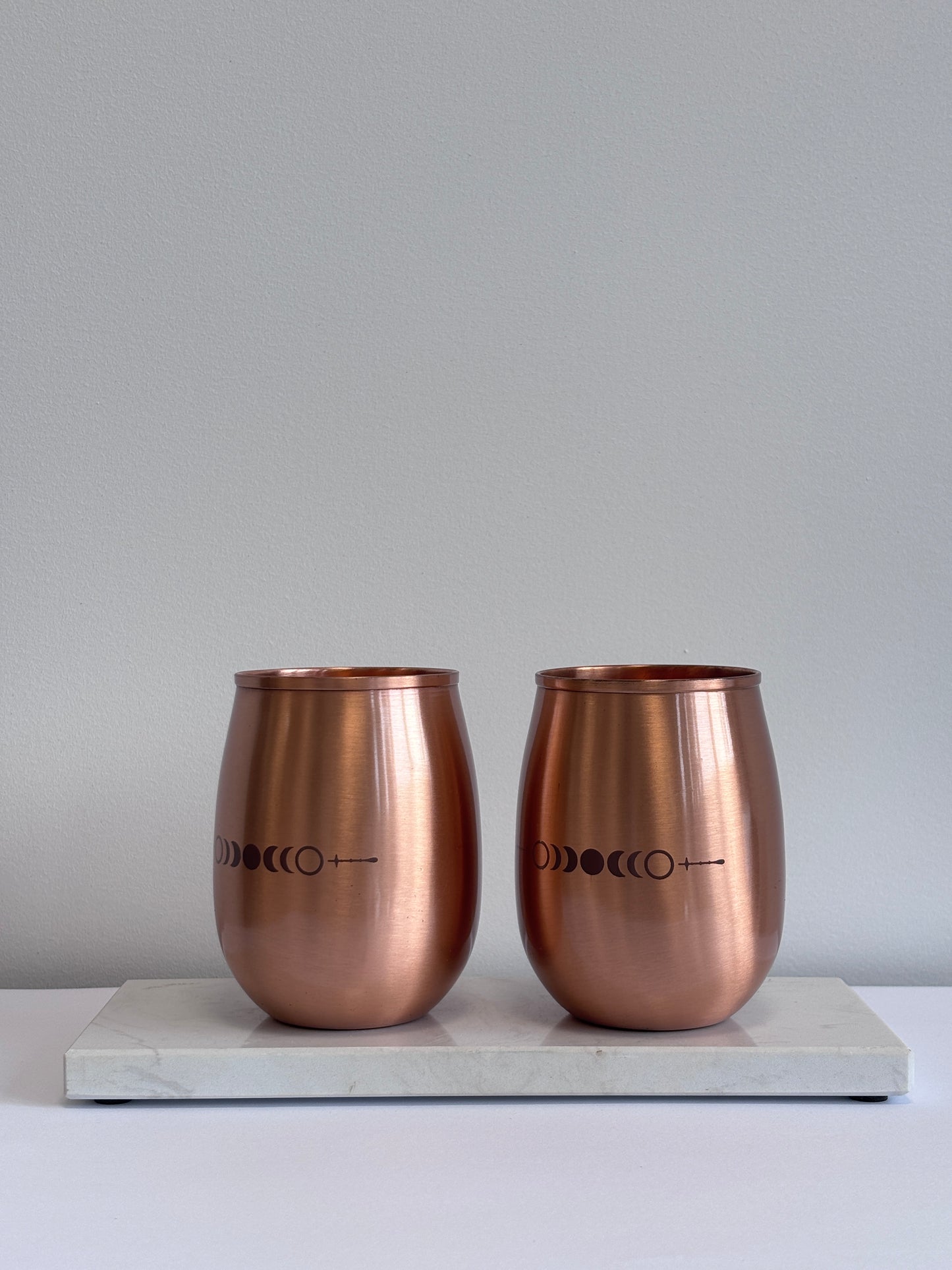 Koperen drinkbeker met maanfasen – zuiverend en balancerend volgens Ayurveda