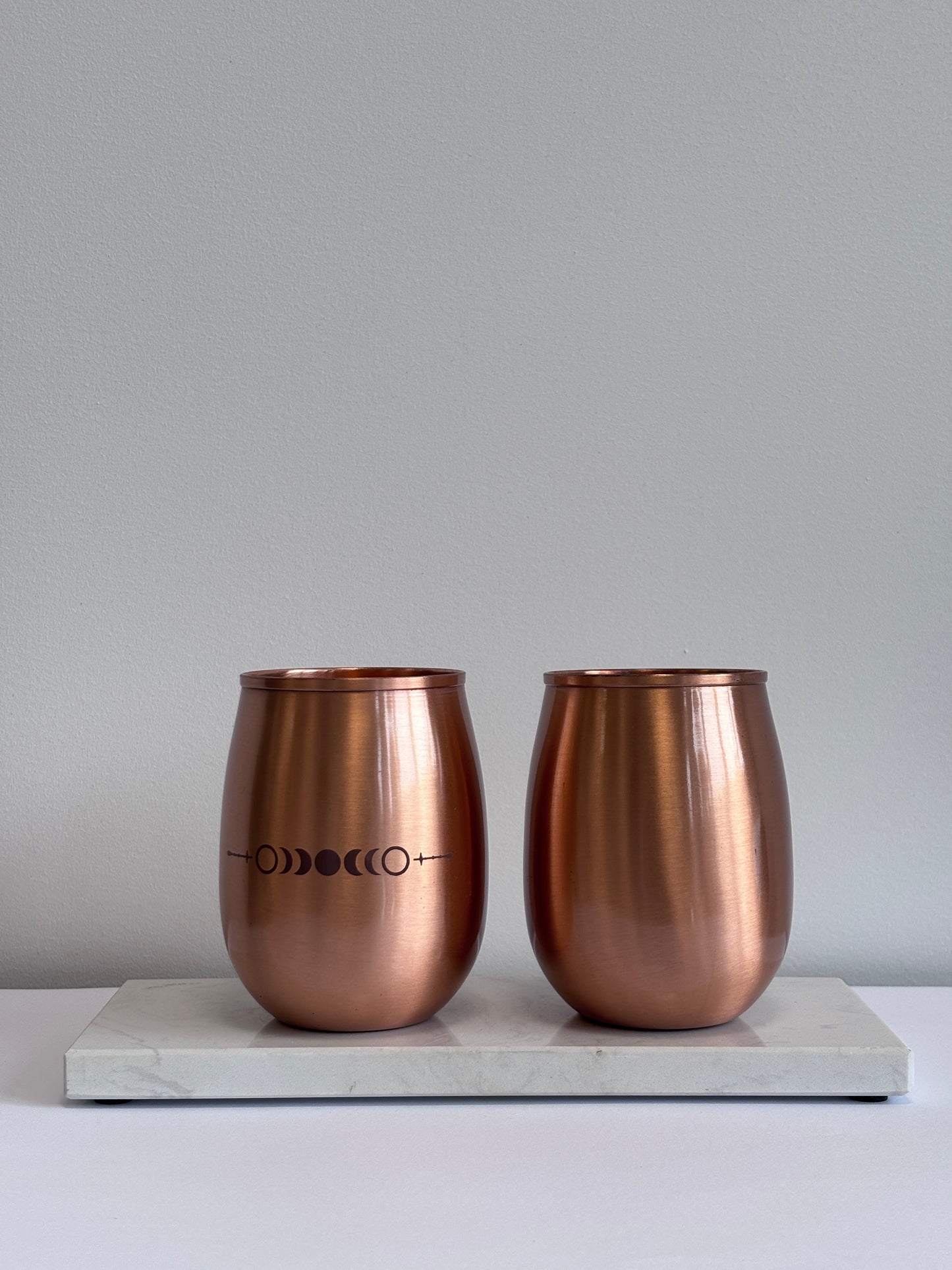 Koperen drinkbeker met maanfasen – zuiverend en balancerend volgens Ayurveda