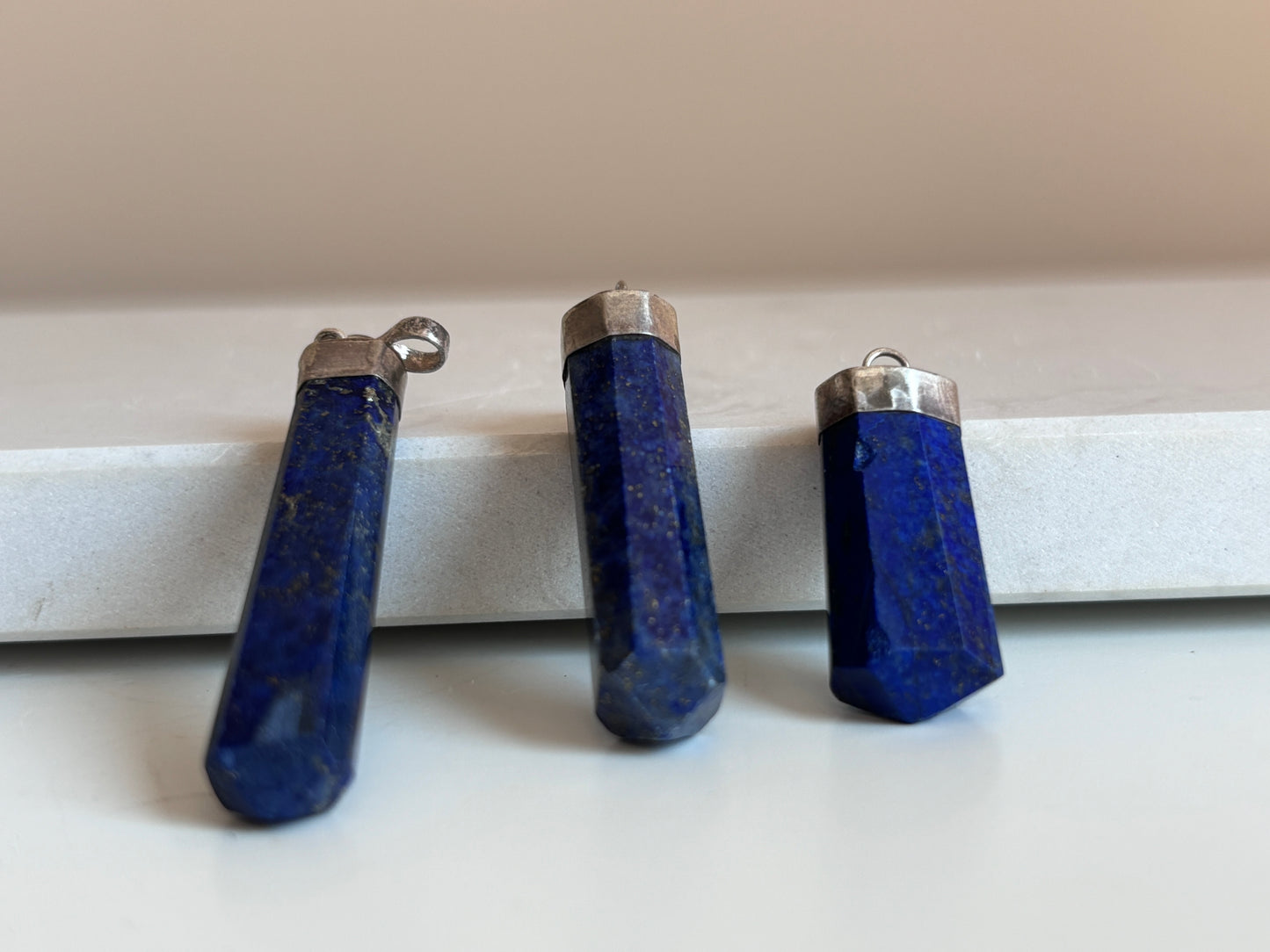 Lapis Lazuli, hanger