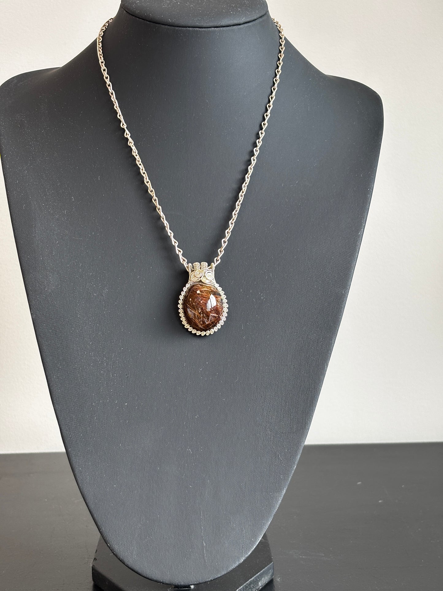 Rutielkwarts, ketting