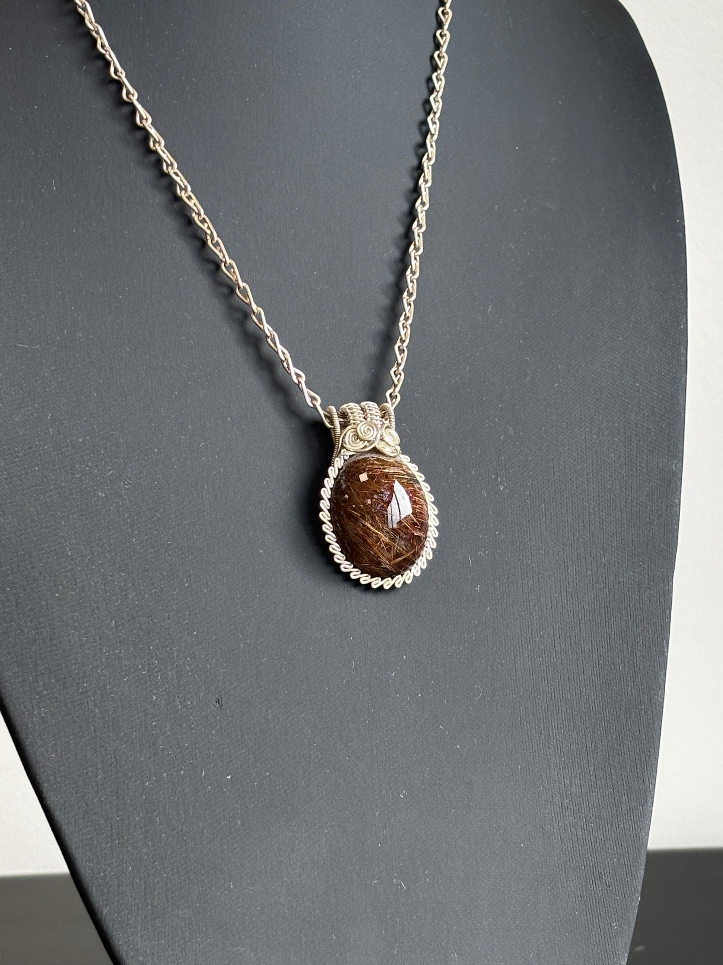 Rutielkwarts, ketting