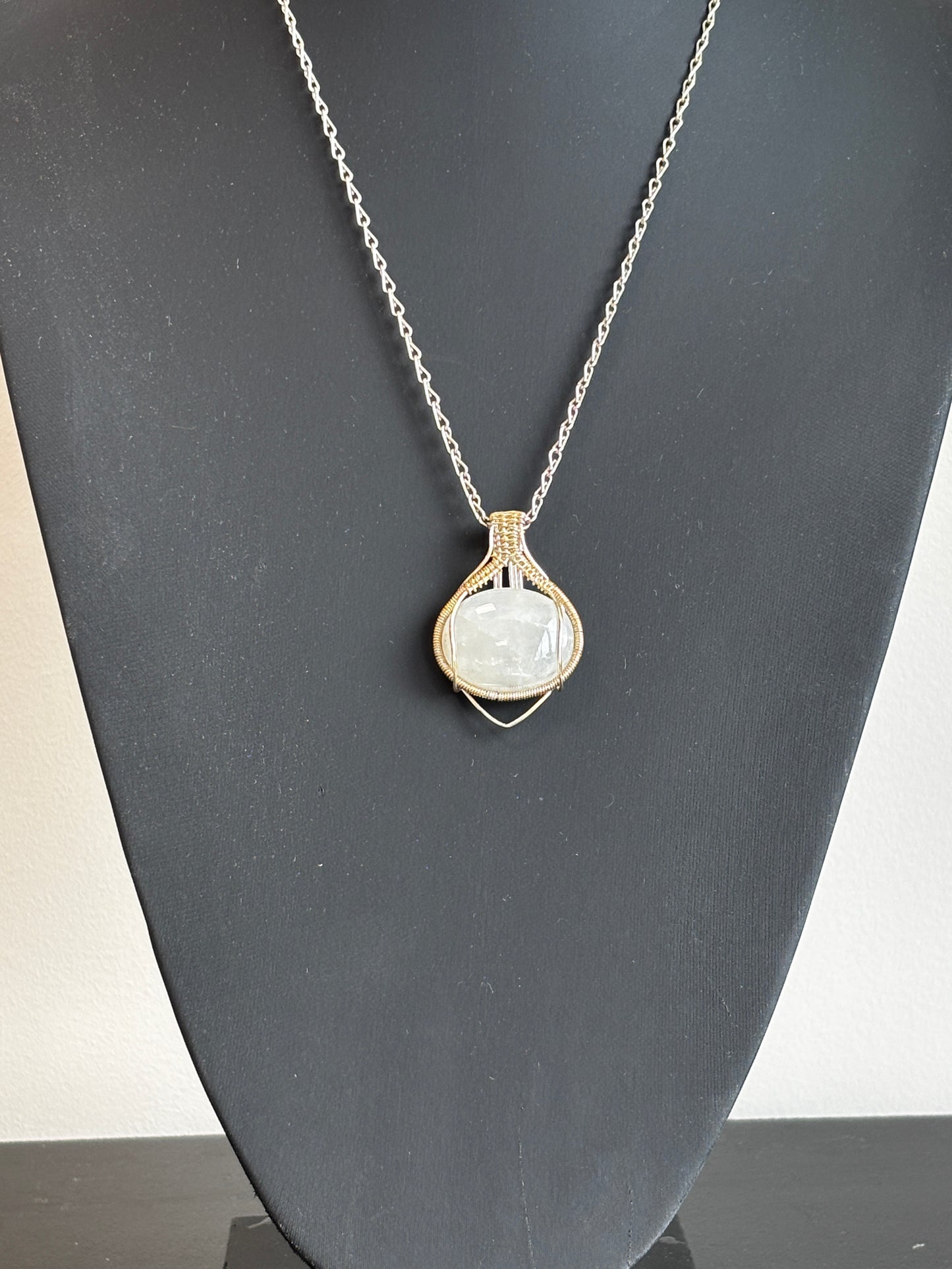 Witte maansteen, ketting