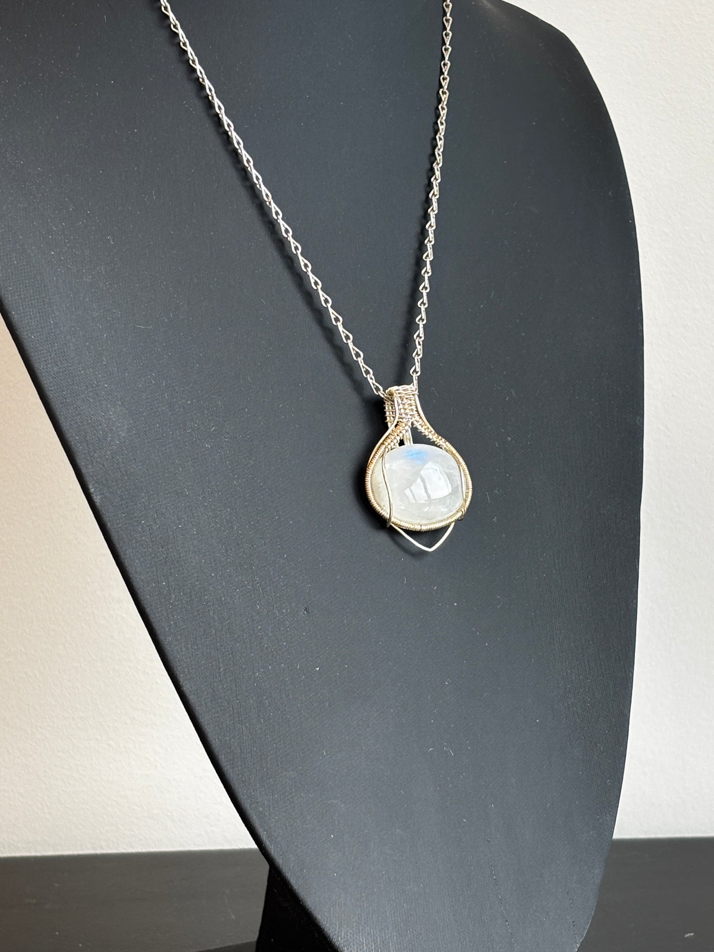 Witte maansteen, ketting