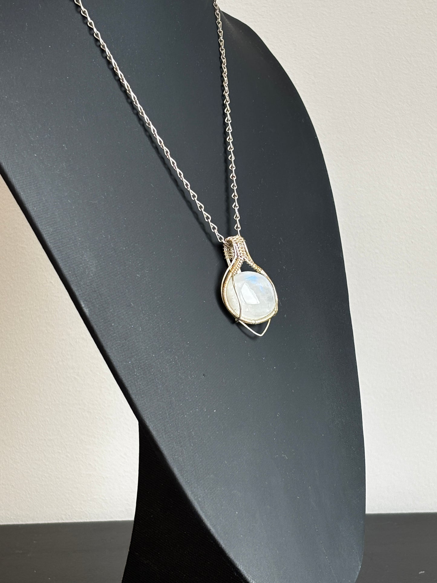 Witte maansteen, ketting