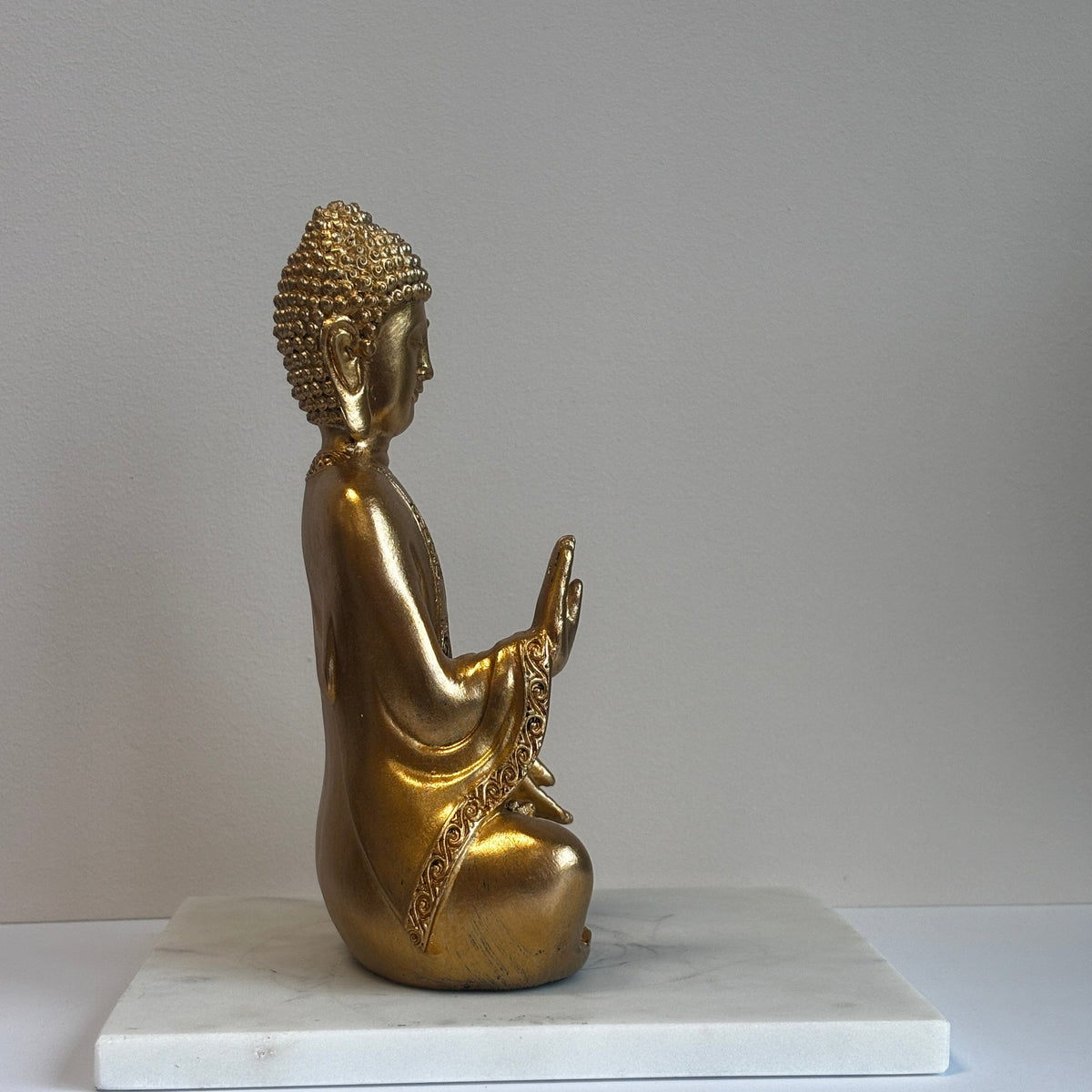 Gouden boeddha - zijaanzicht