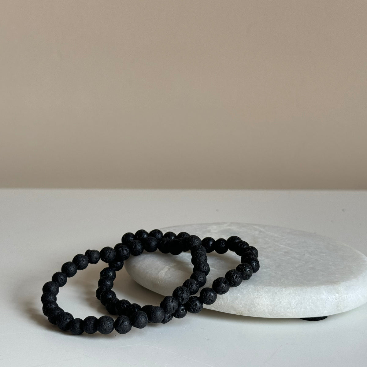 Lavasteen armband 8 mm kraal