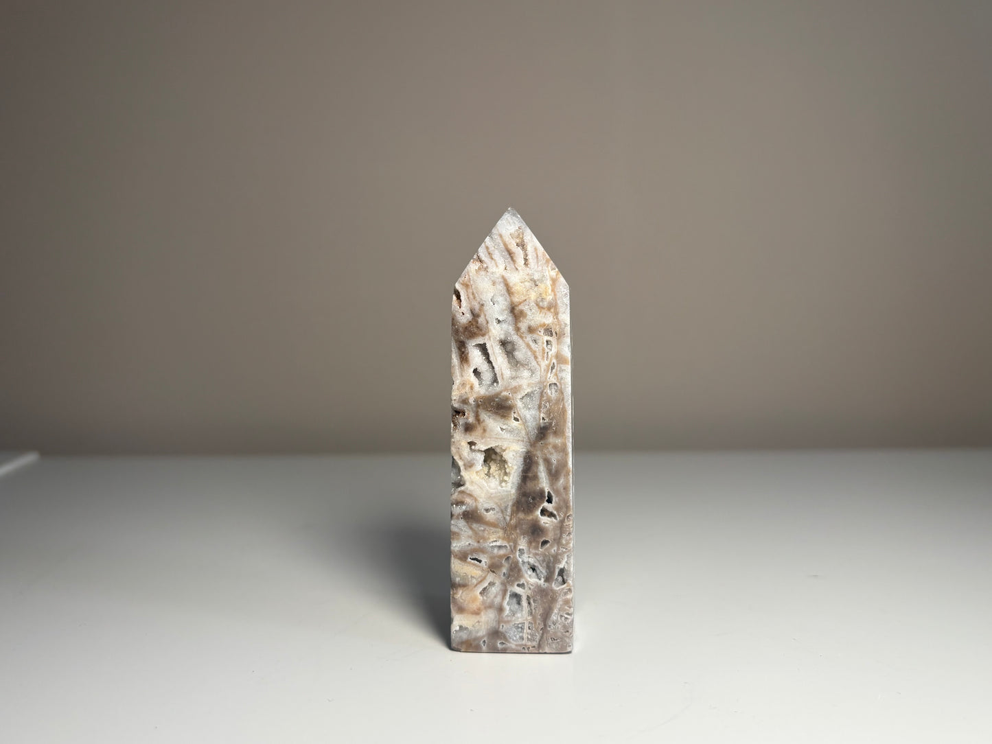 37. Sphaleriet, obelisk