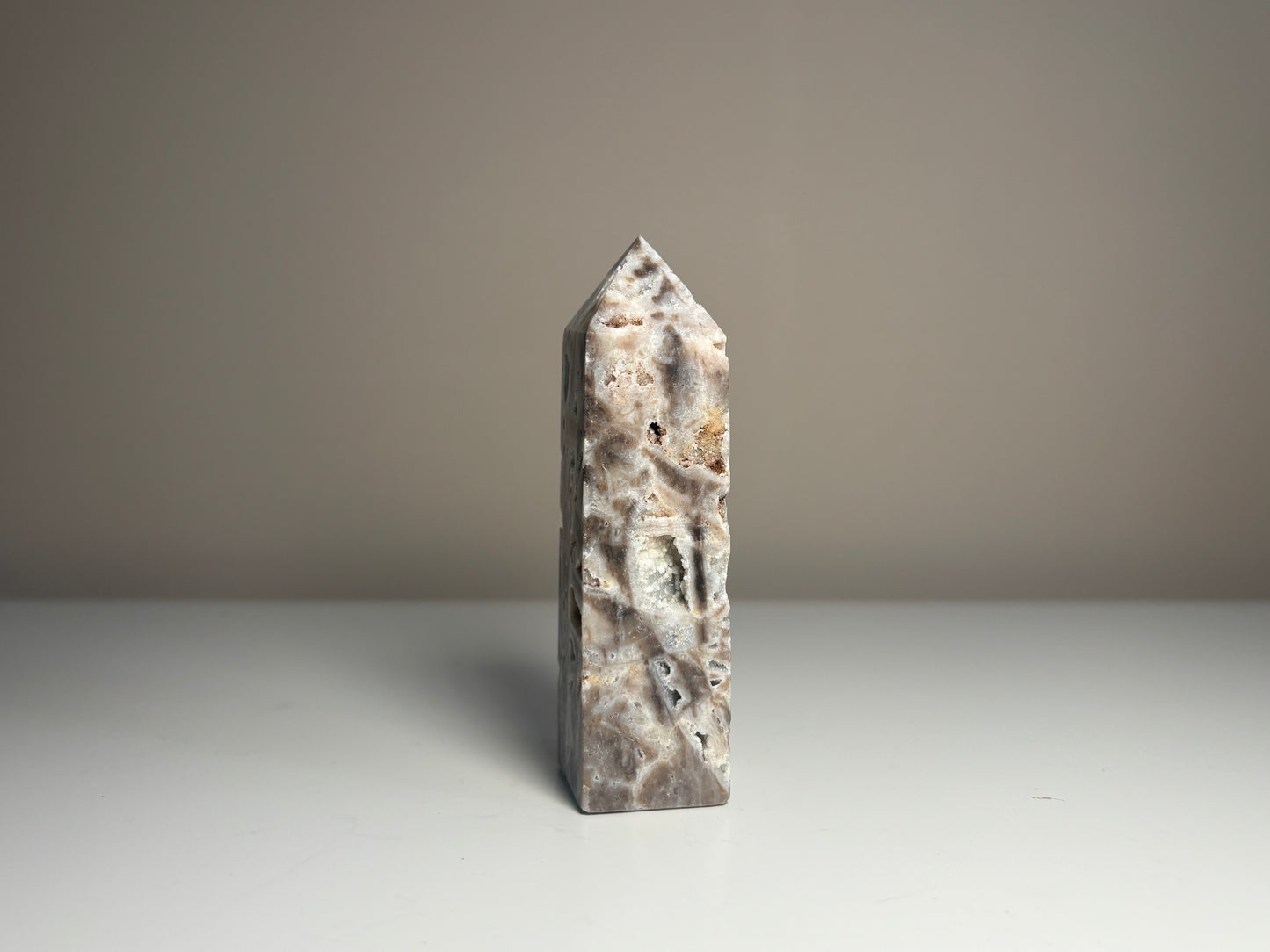 37. Sphaleriet, obelisk