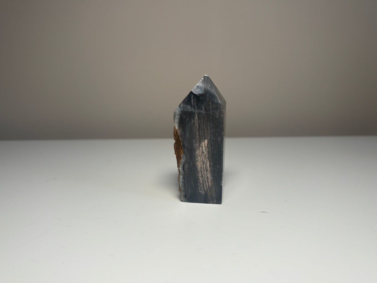 4. Sphaleriet, obelisk