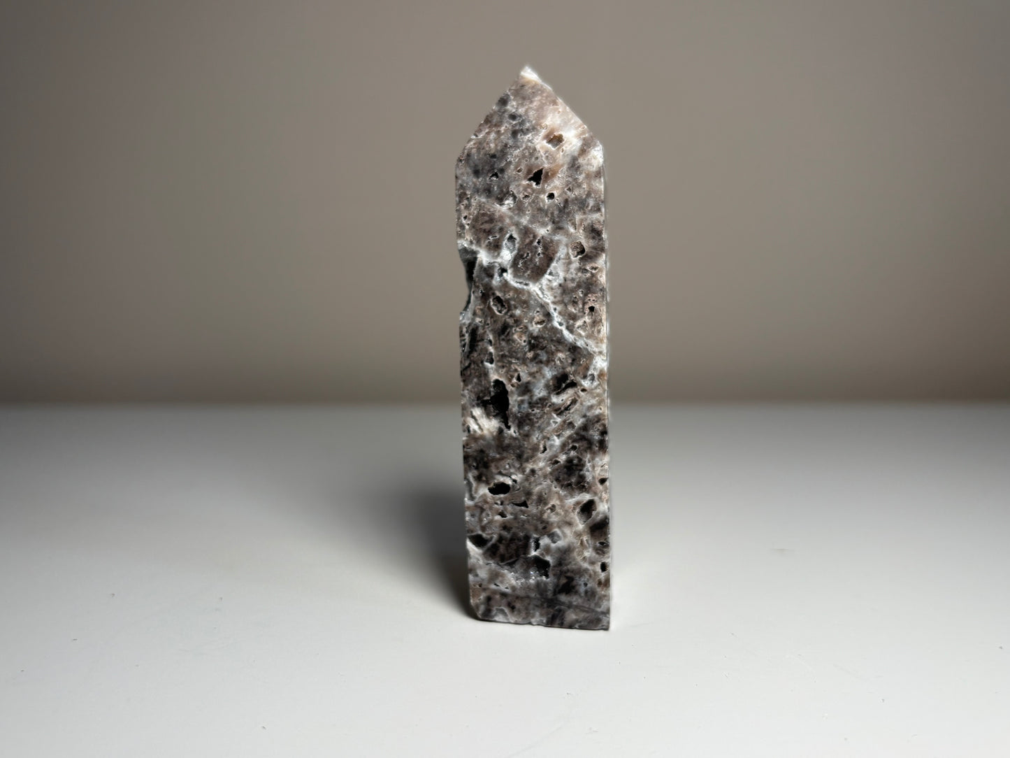 39. Sphaleriet, obelisk