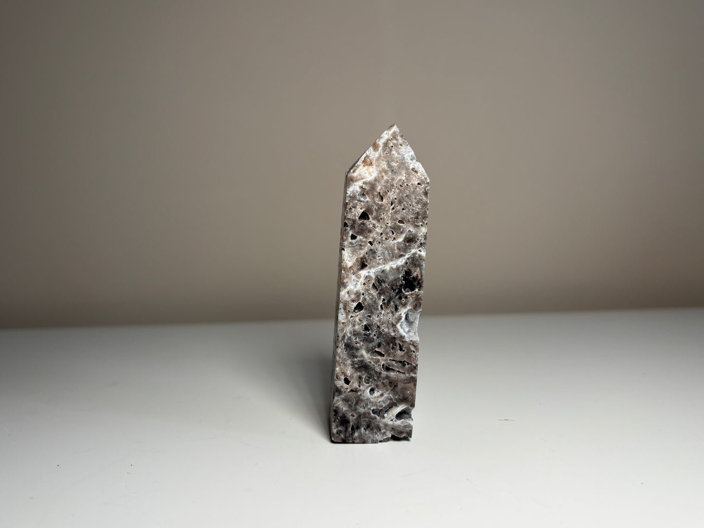 39. Sphaleriet, obelisk