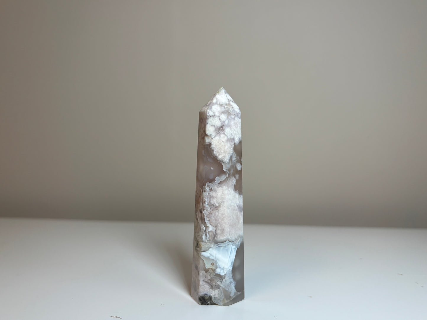 Flower agaat obelisk