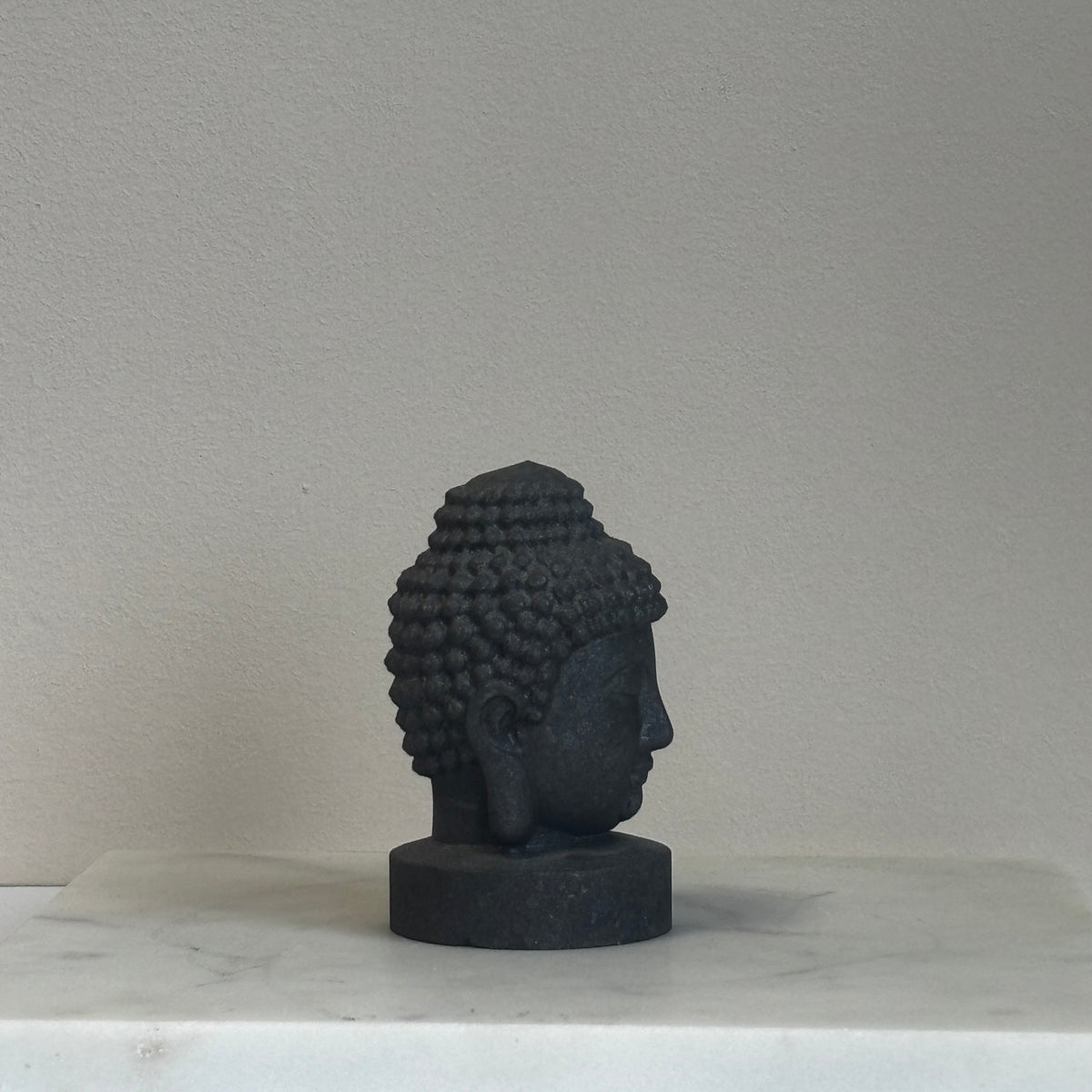 Shungit boeddha zij aanzicht