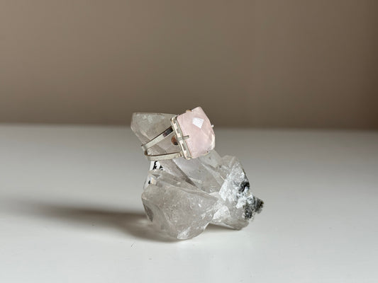 Verstelbare Ring met Rozenkwarts – Zilver