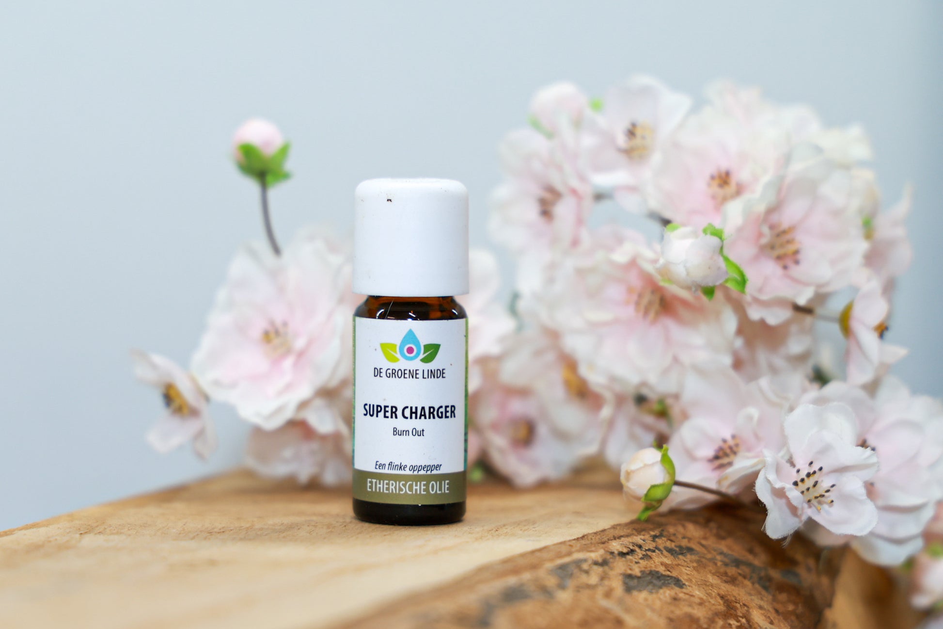 Flesje De Groene Linde – Super Charger etherische olie 10 ml van DIBA, energiegevende compositie met citroen en patchouli voor kracht en focus