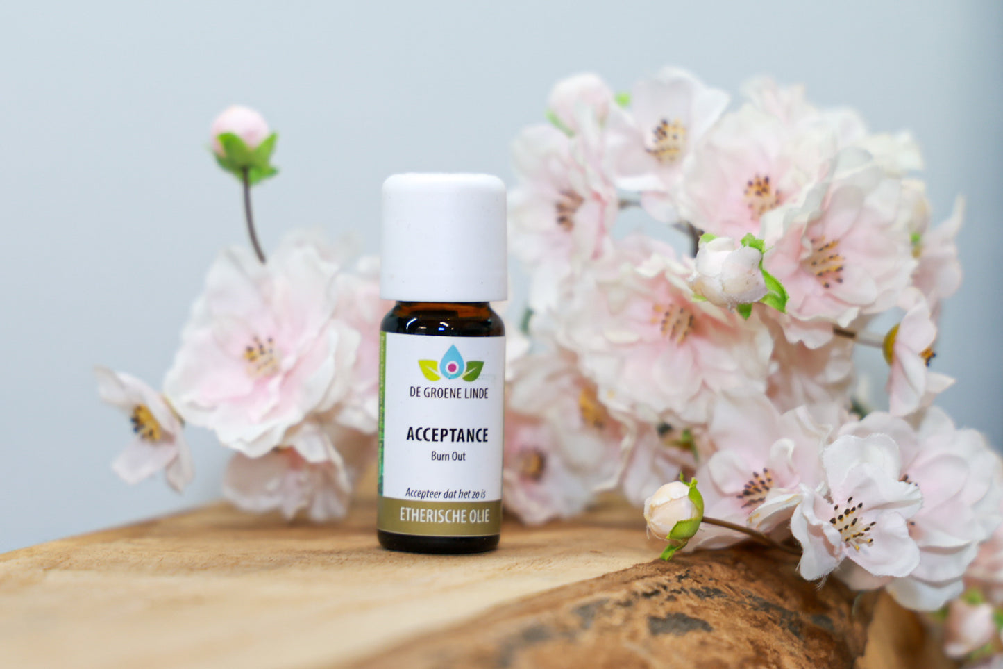 Flesje De Groene Linde – Acceptance etherische olie 10 ml van DIBA, helende compositie met bergamot, patchouli en jasmijn voor rust en overgave.