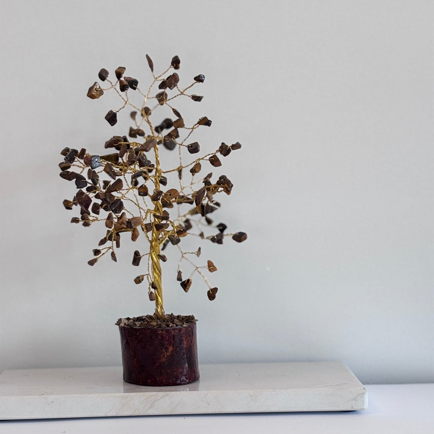 Edelsteenboompje van tijgeroog – aardend boompje voor kracht, bescherming en focus