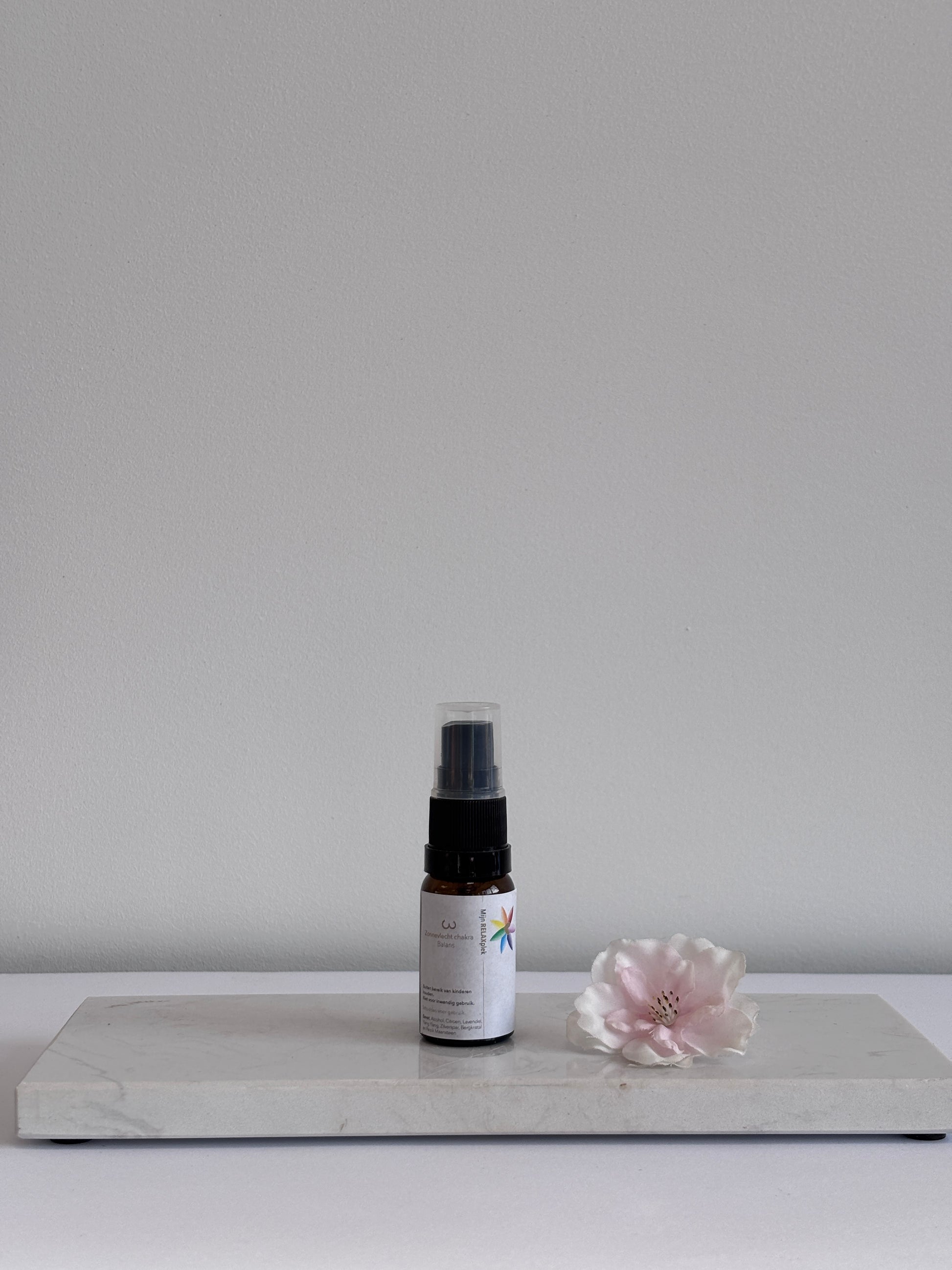 3e Chakra Auraspray van Tamara’s Relaxplek – natuurlijke spray met citroen en perzik maansteen voor kracht en balans