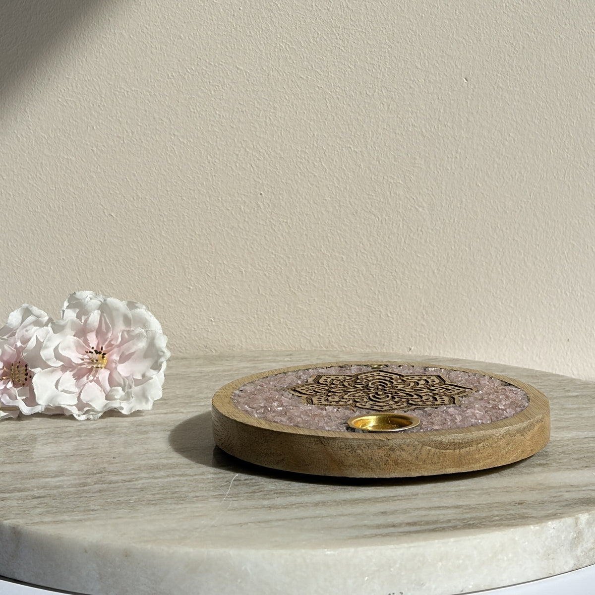 Wierookkegelhouder Mandala met rozenkwarts, mangohout